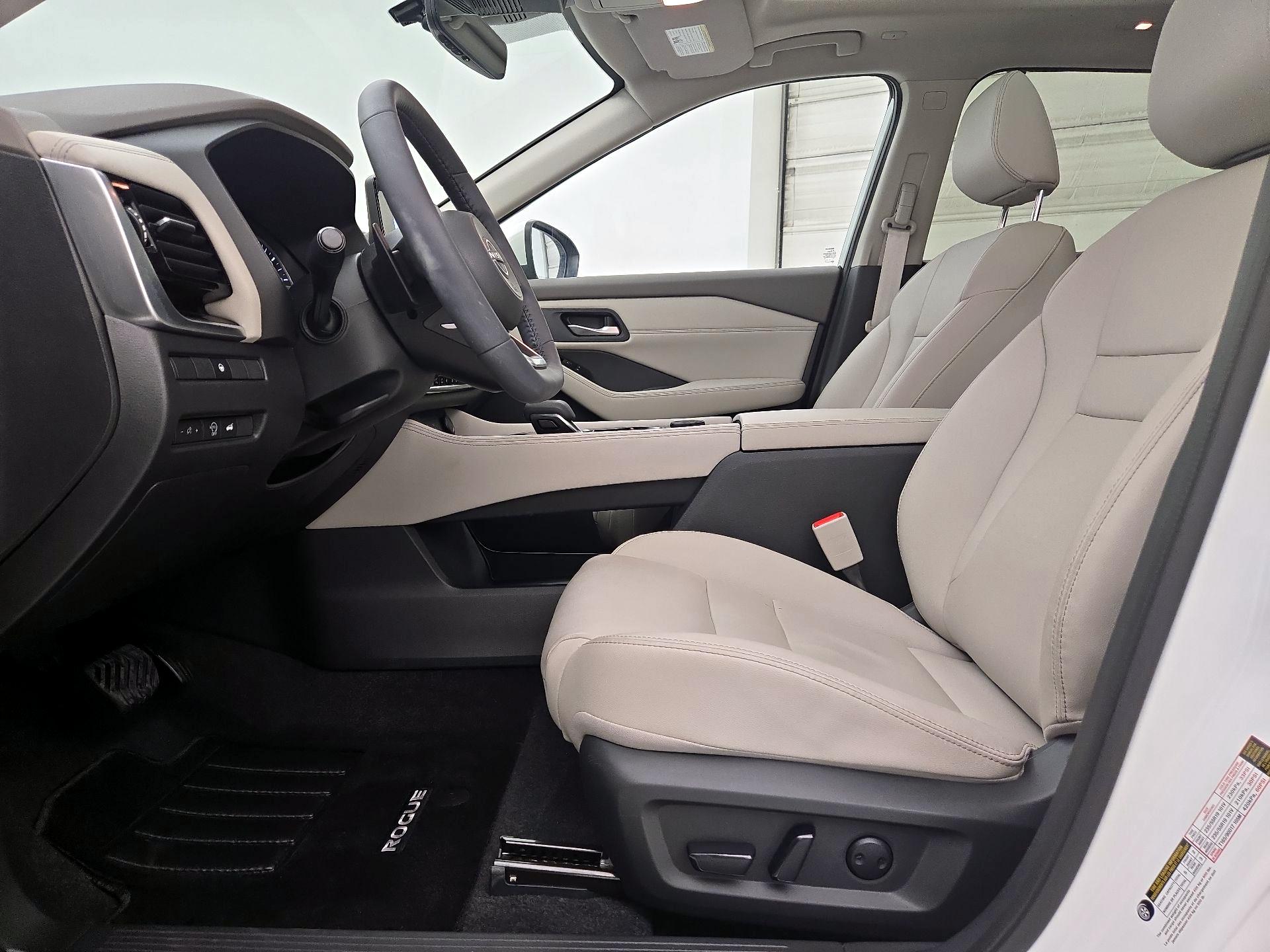 Thumbnail: 2023 Nissan Rogue - 11