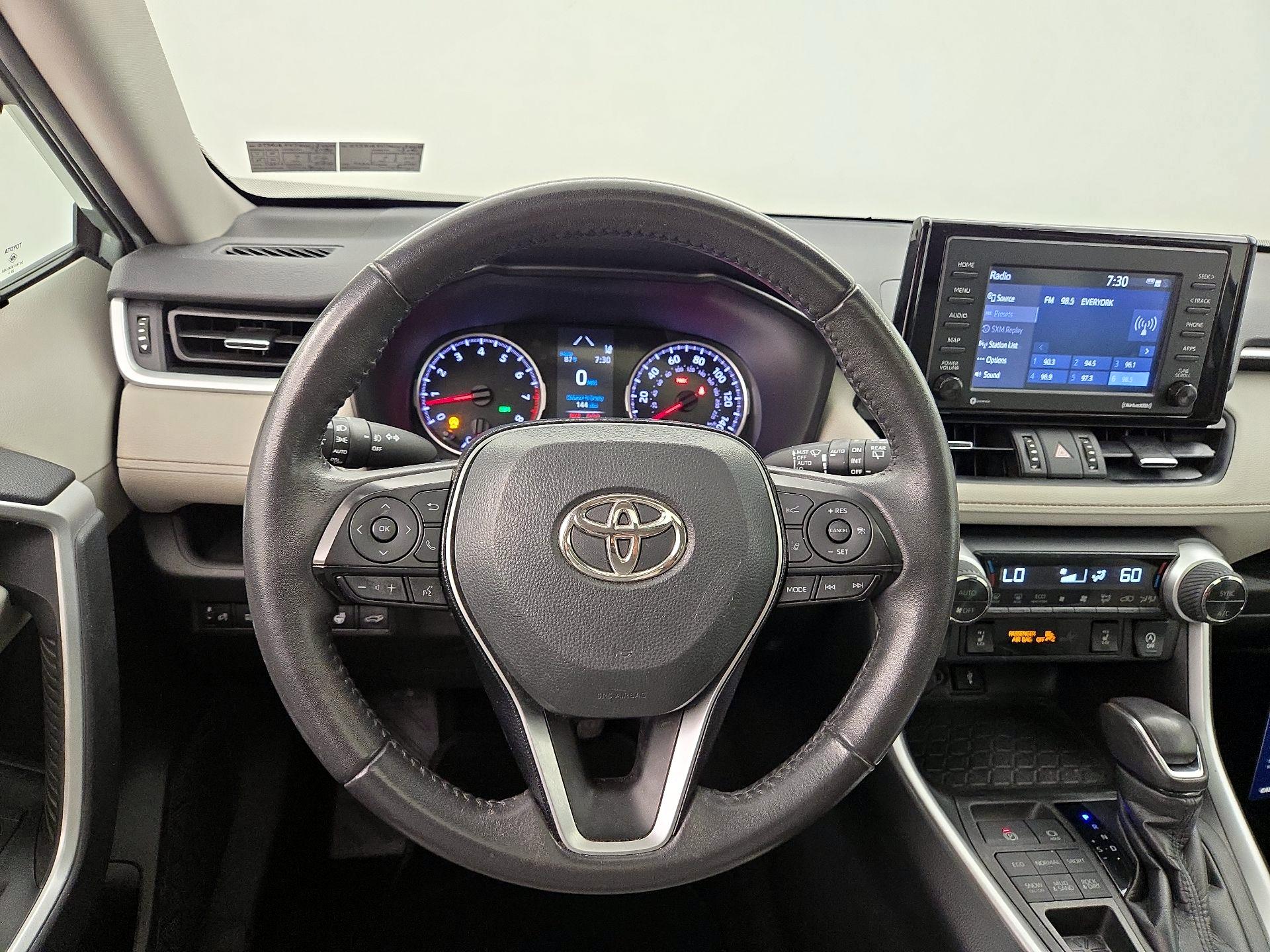 Thumbnail: 2021 Toyota RAV4 - 10
