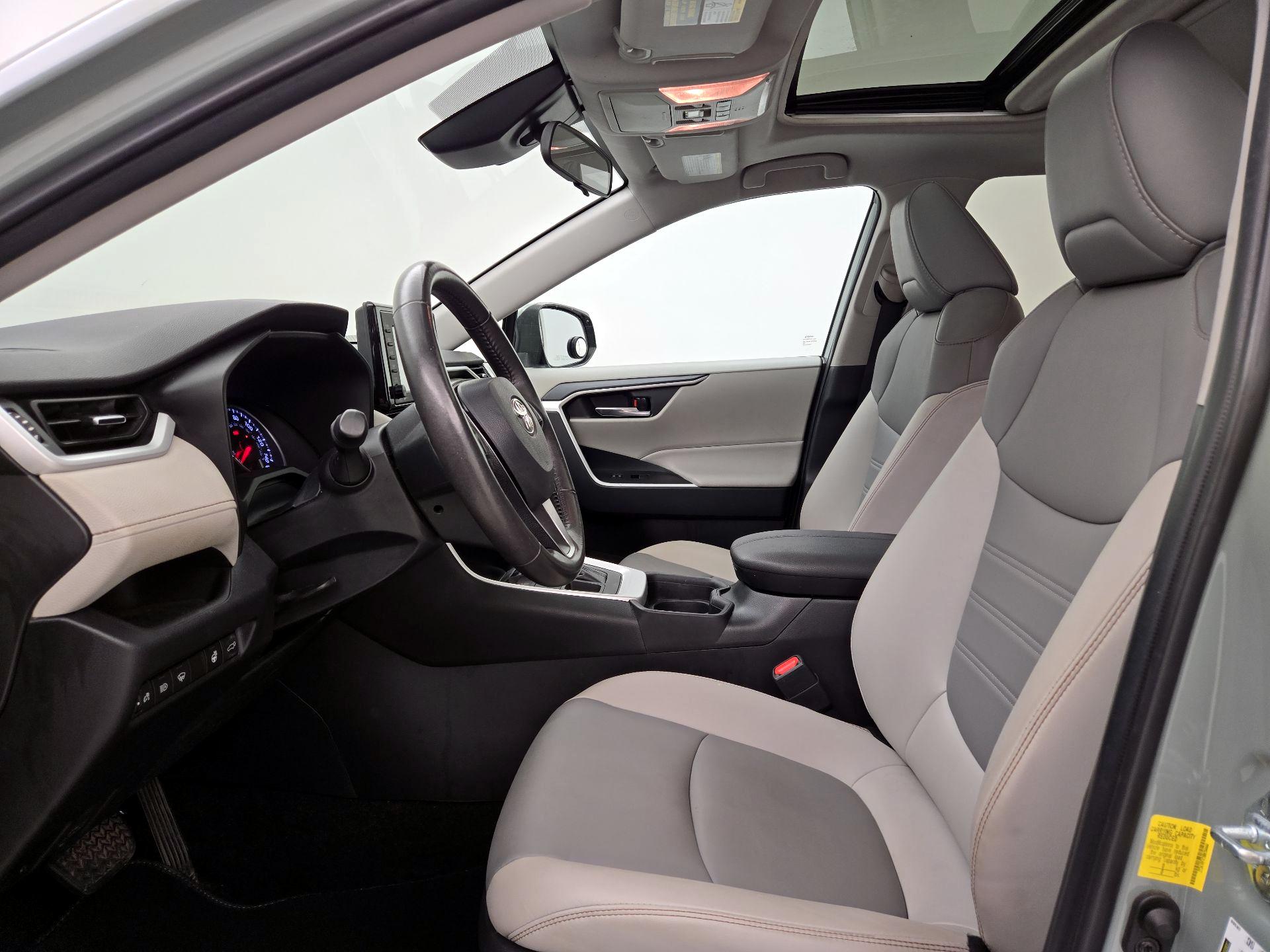 Thumbnail: 2021 Toyota RAV4 - 11