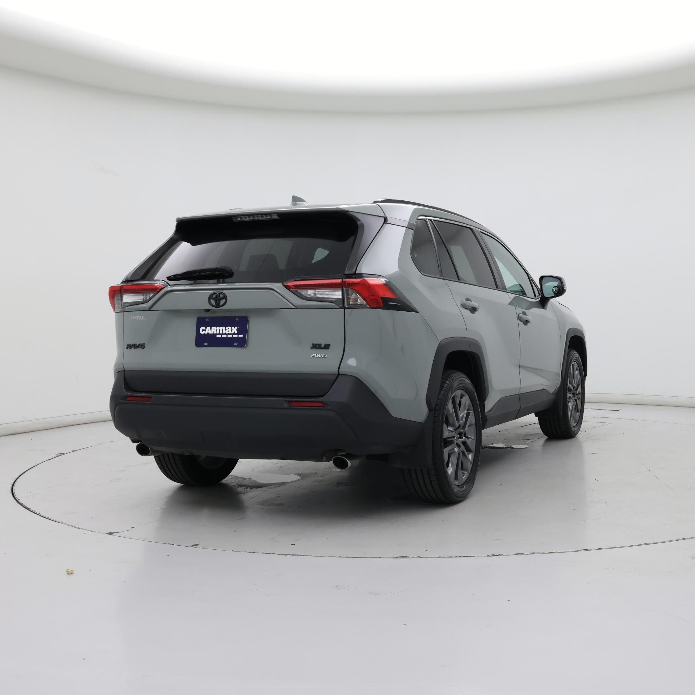 Thumbnail: 2021 Toyota RAV4 - 8