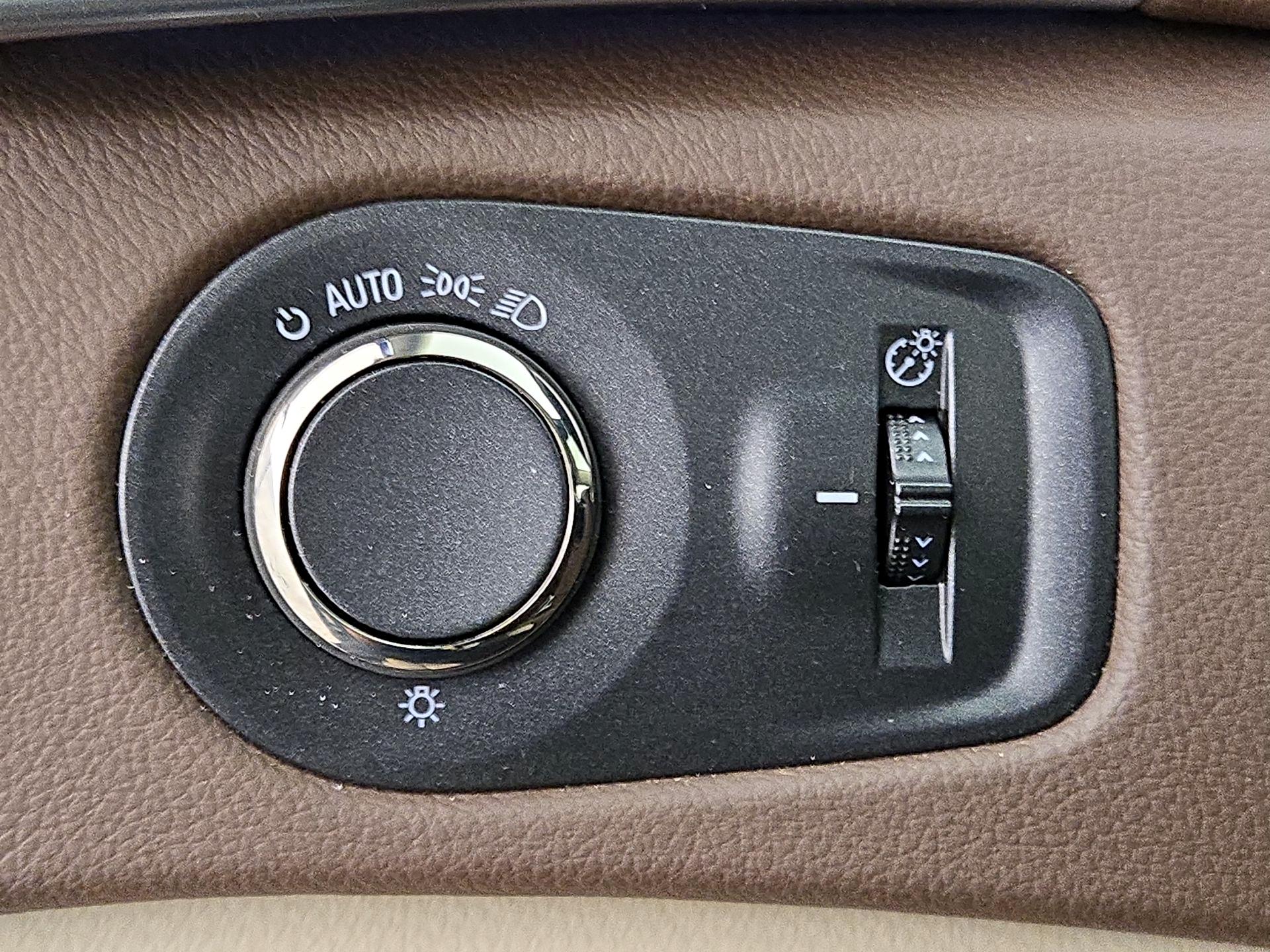 Thumbnail: 2016 Cadillac SRX - 13