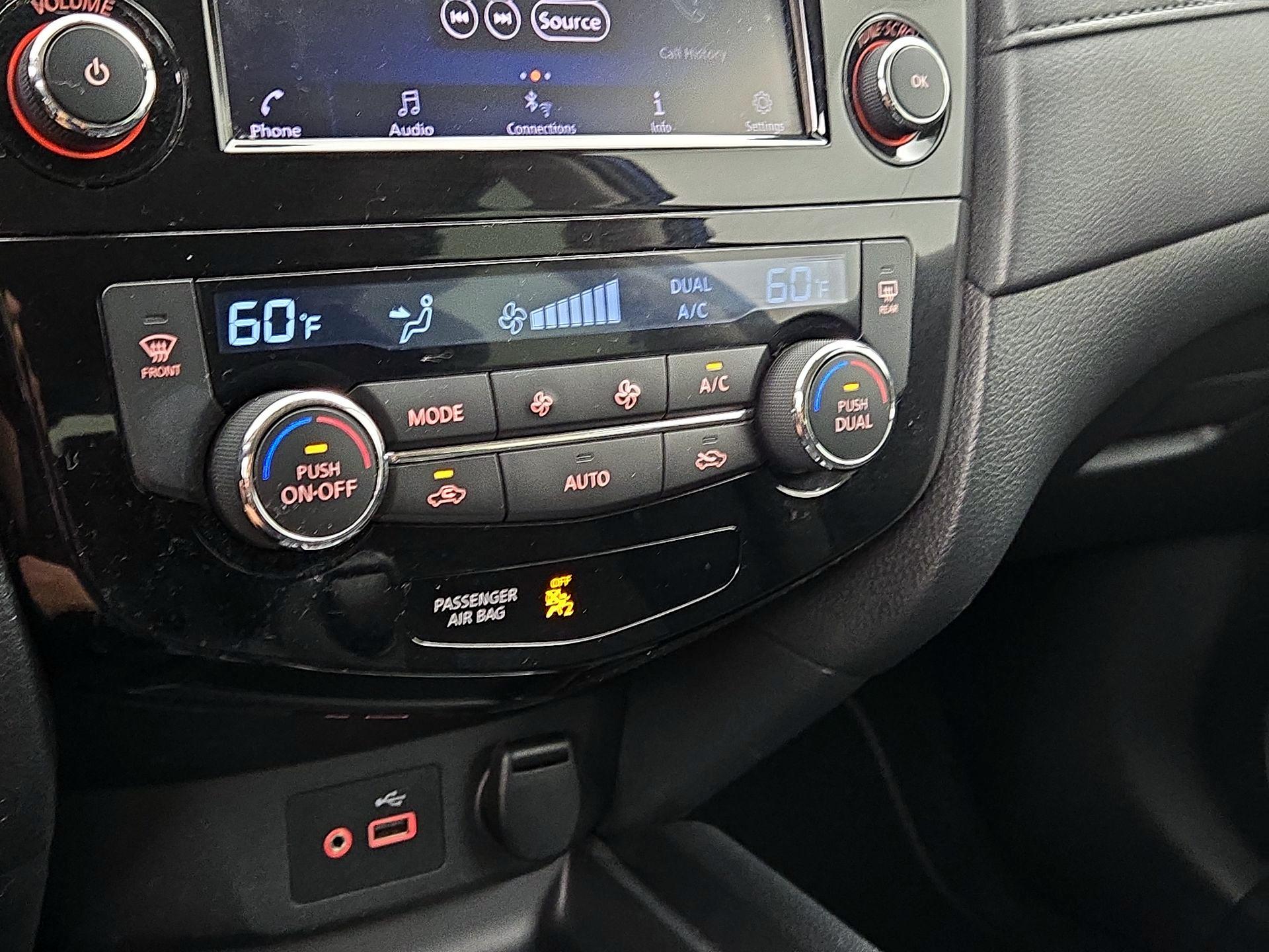Thumbnail: 2018 Nissan Rogue - 16
