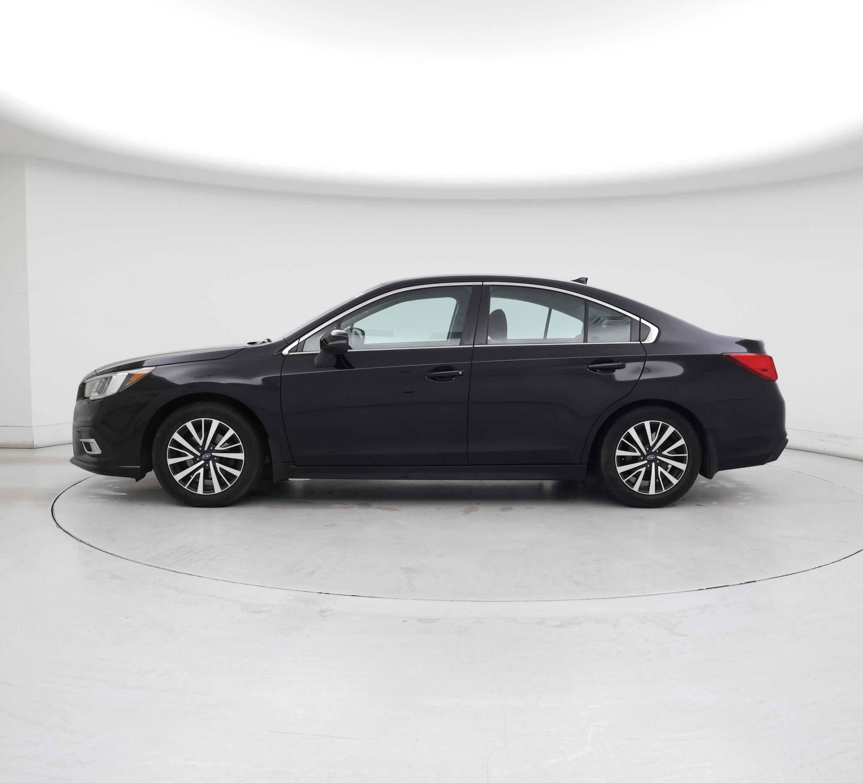 Thumbnail: 2019 Subaru Legacy - 3