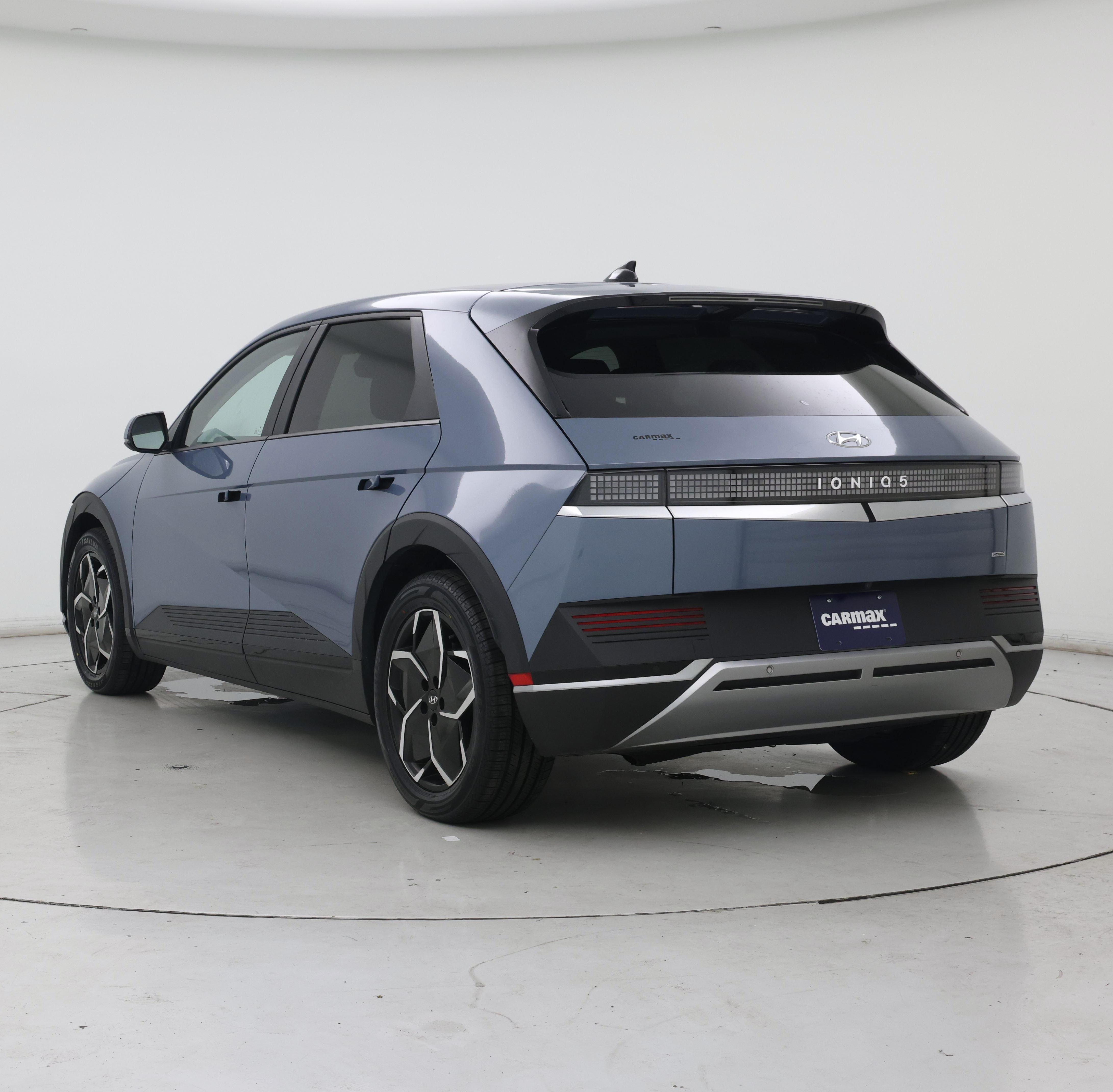 Thumbnail: 2022 Hyundai Ioniq 5 - 2