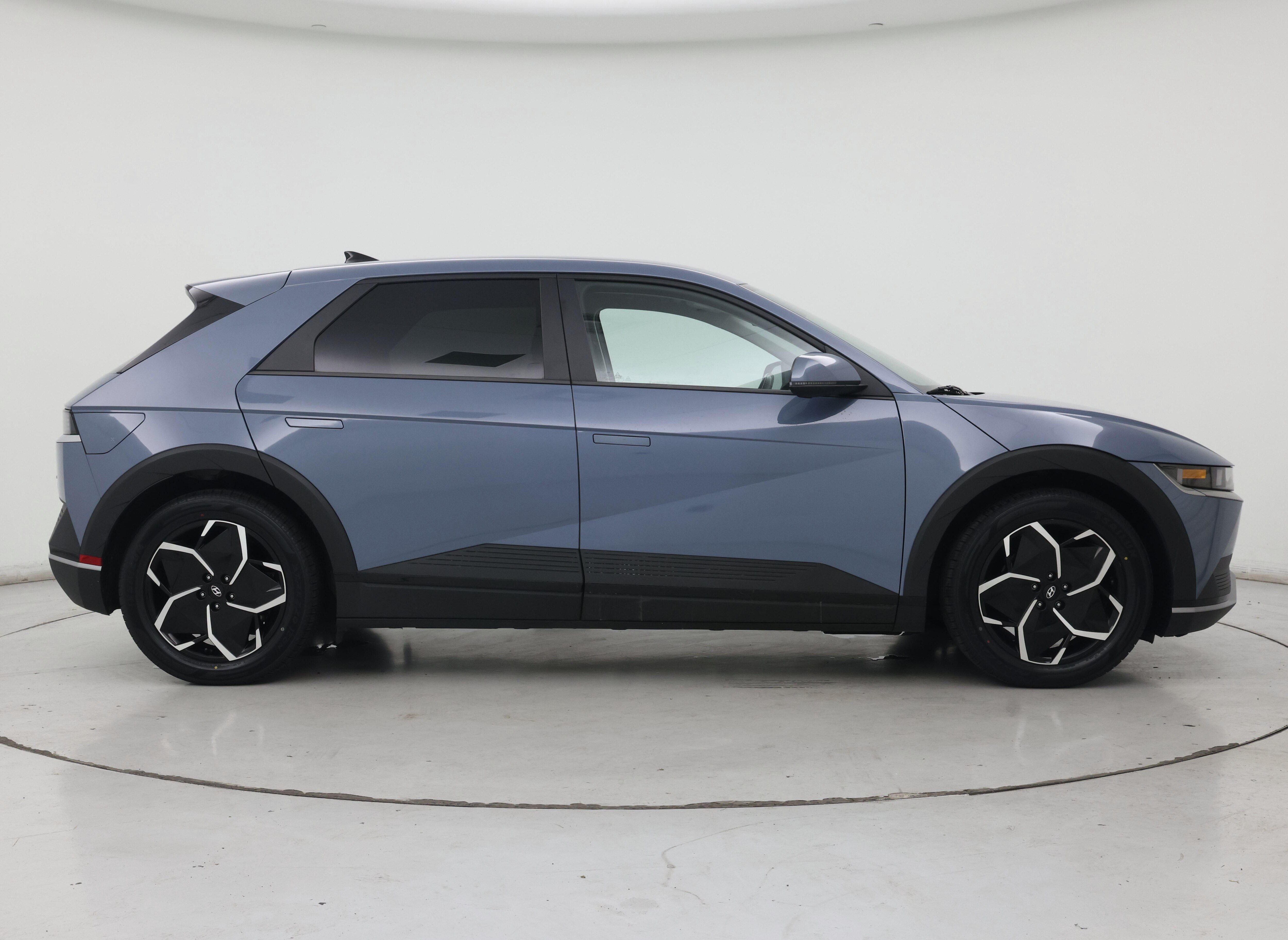 Thumbnail: 2022 Hyundai Ioniq 5 - 7