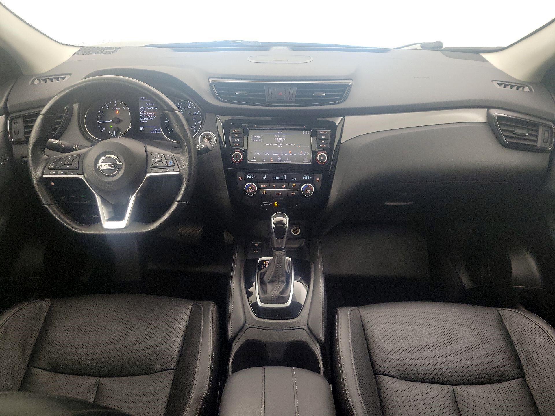 Thumbnail: 2020 Nissan Rogue Sport - 9