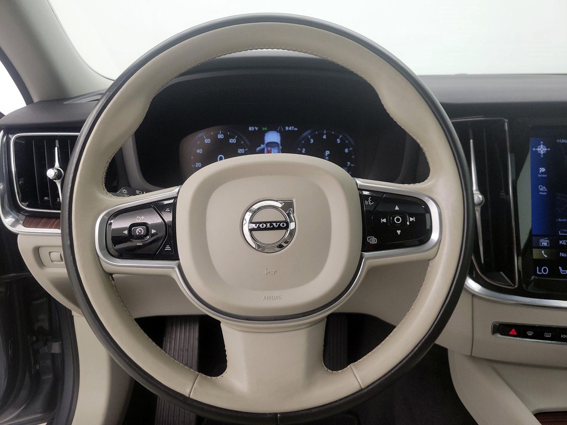 Thumbnail: 2021 Volvo S60 - 10