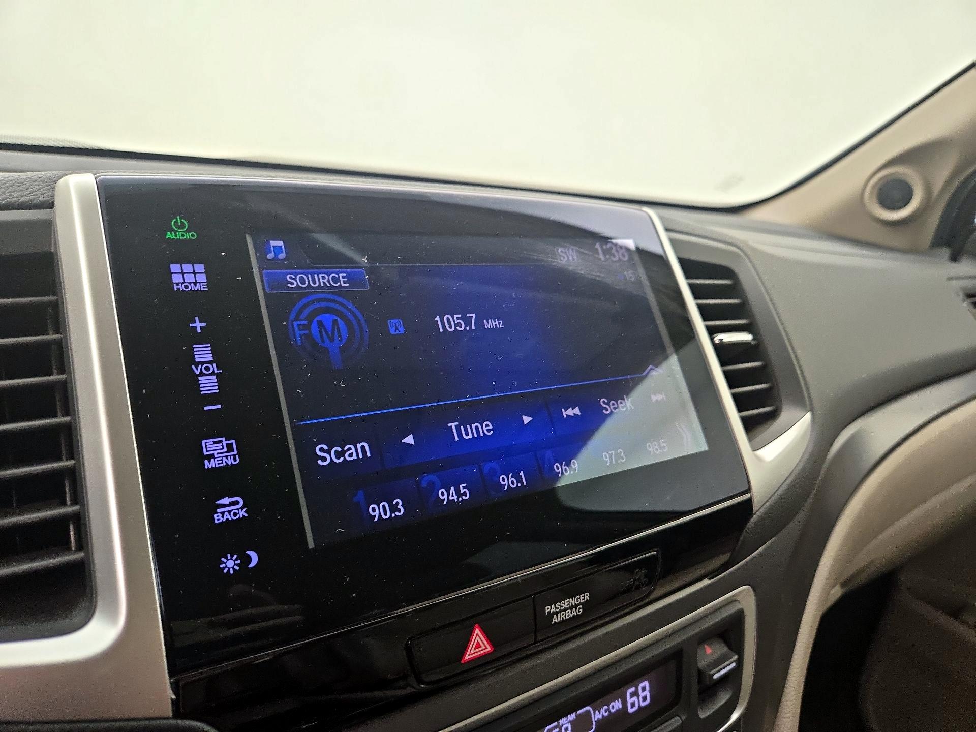 Thumbnail: 2016 Honda Pilot - 14