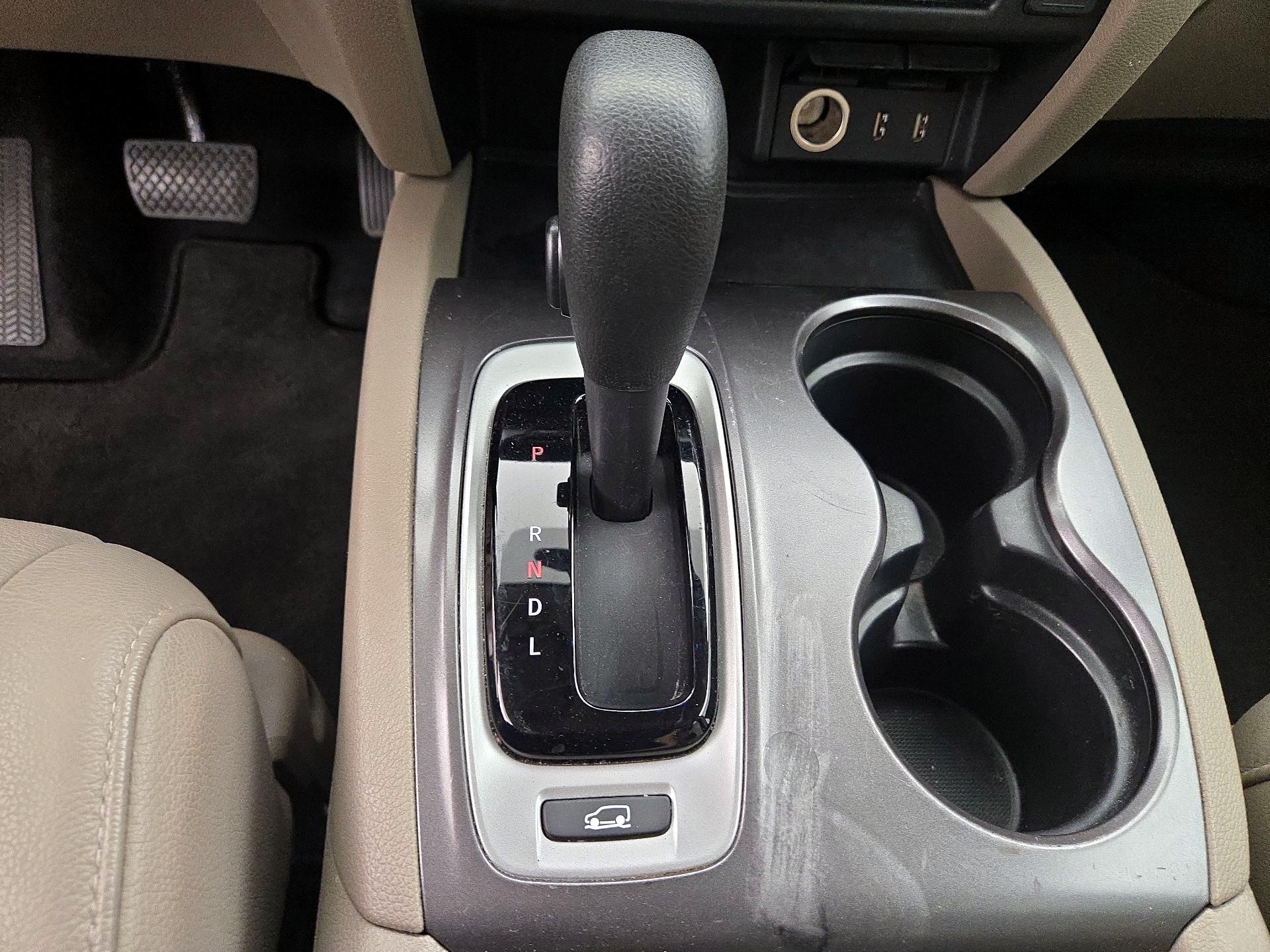 Thumbnail: 2016 Honda Pilot - 16