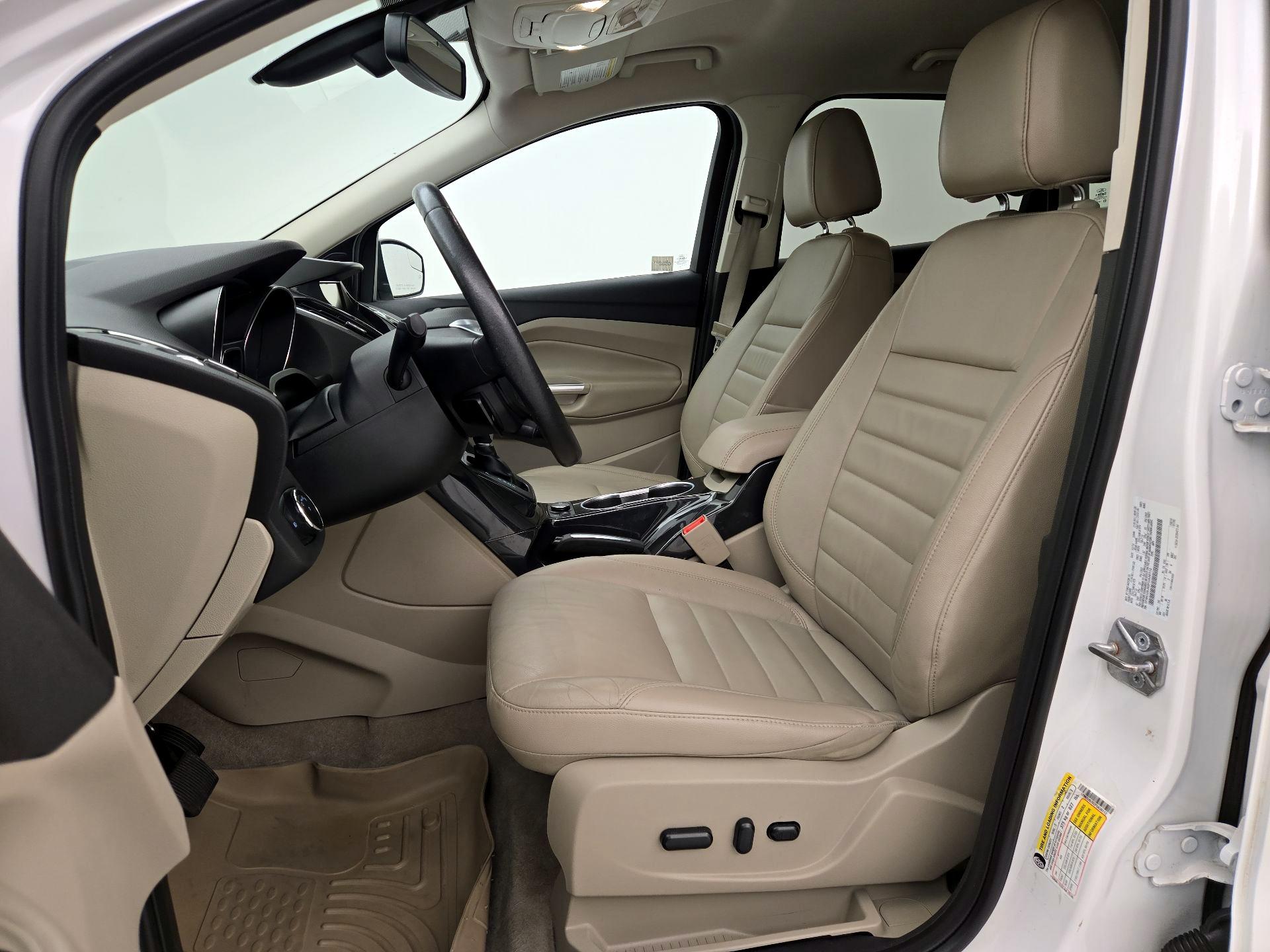 Thumbnail: 2015 Ford Escape - 11