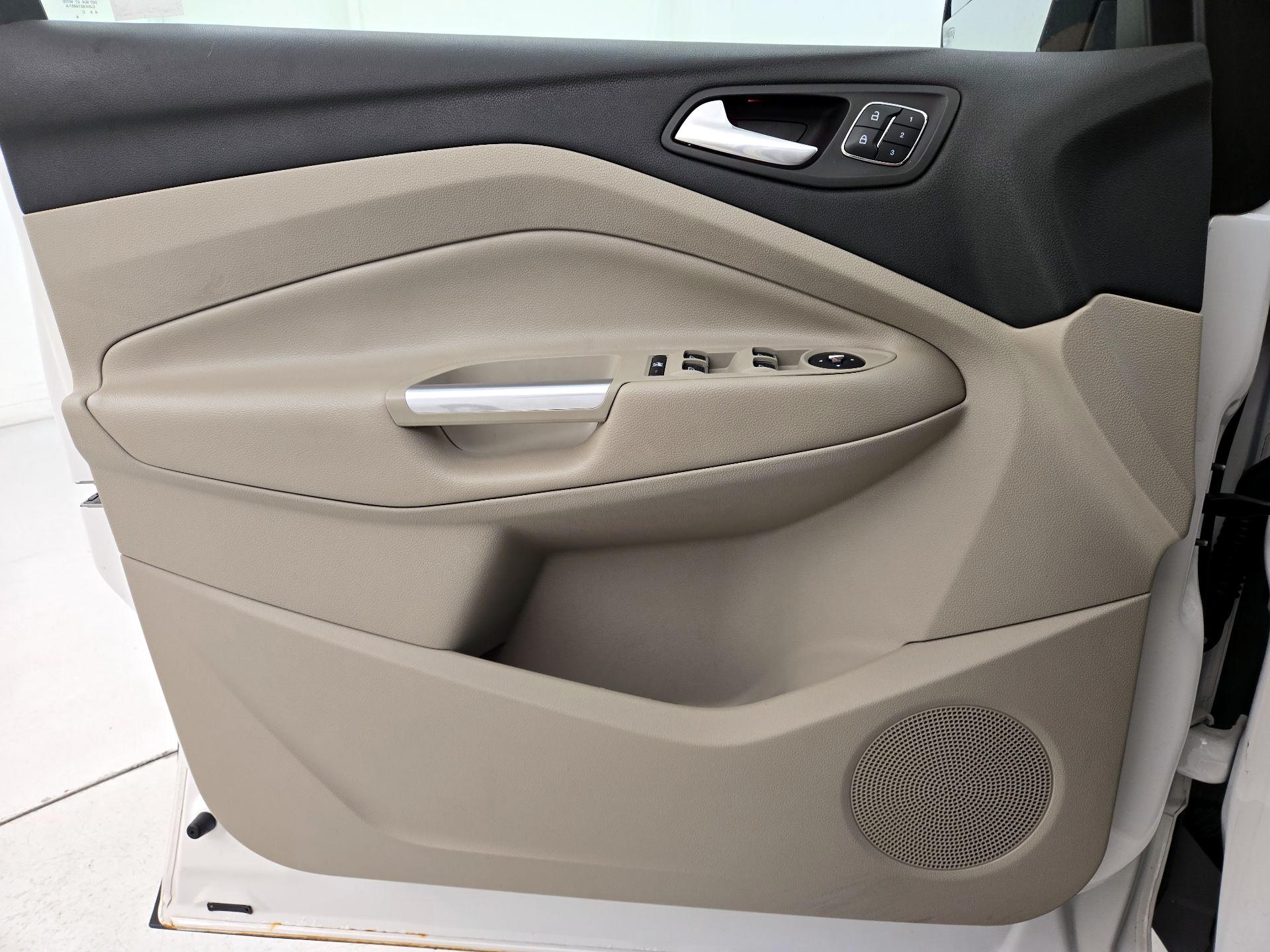 Thumbnail: 2015 Ford Escape - 12