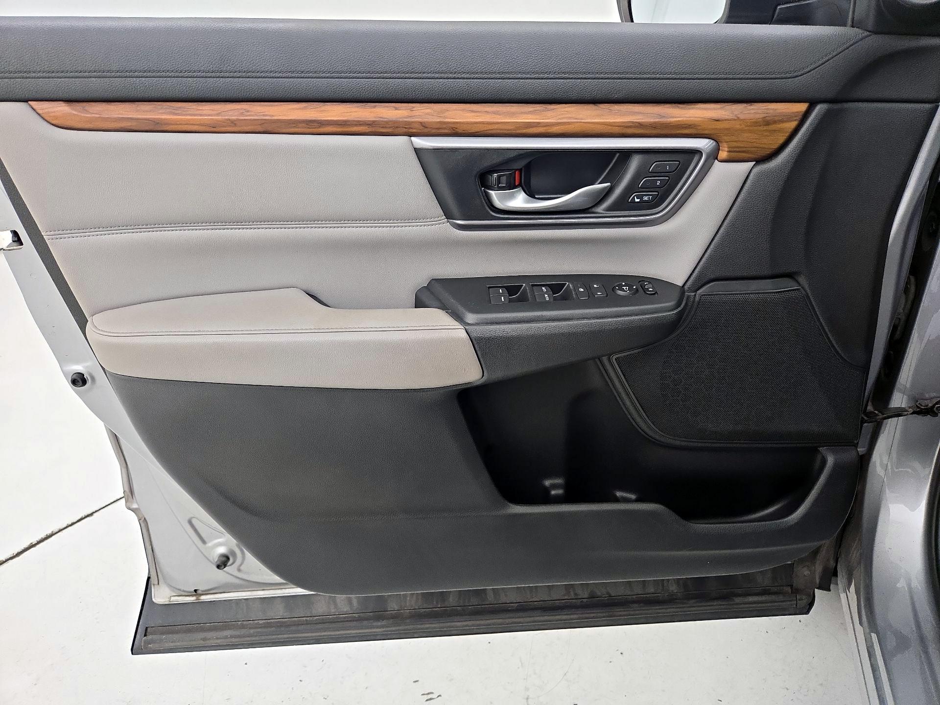 Thumbnail: 2017 Honda CR-V - 12