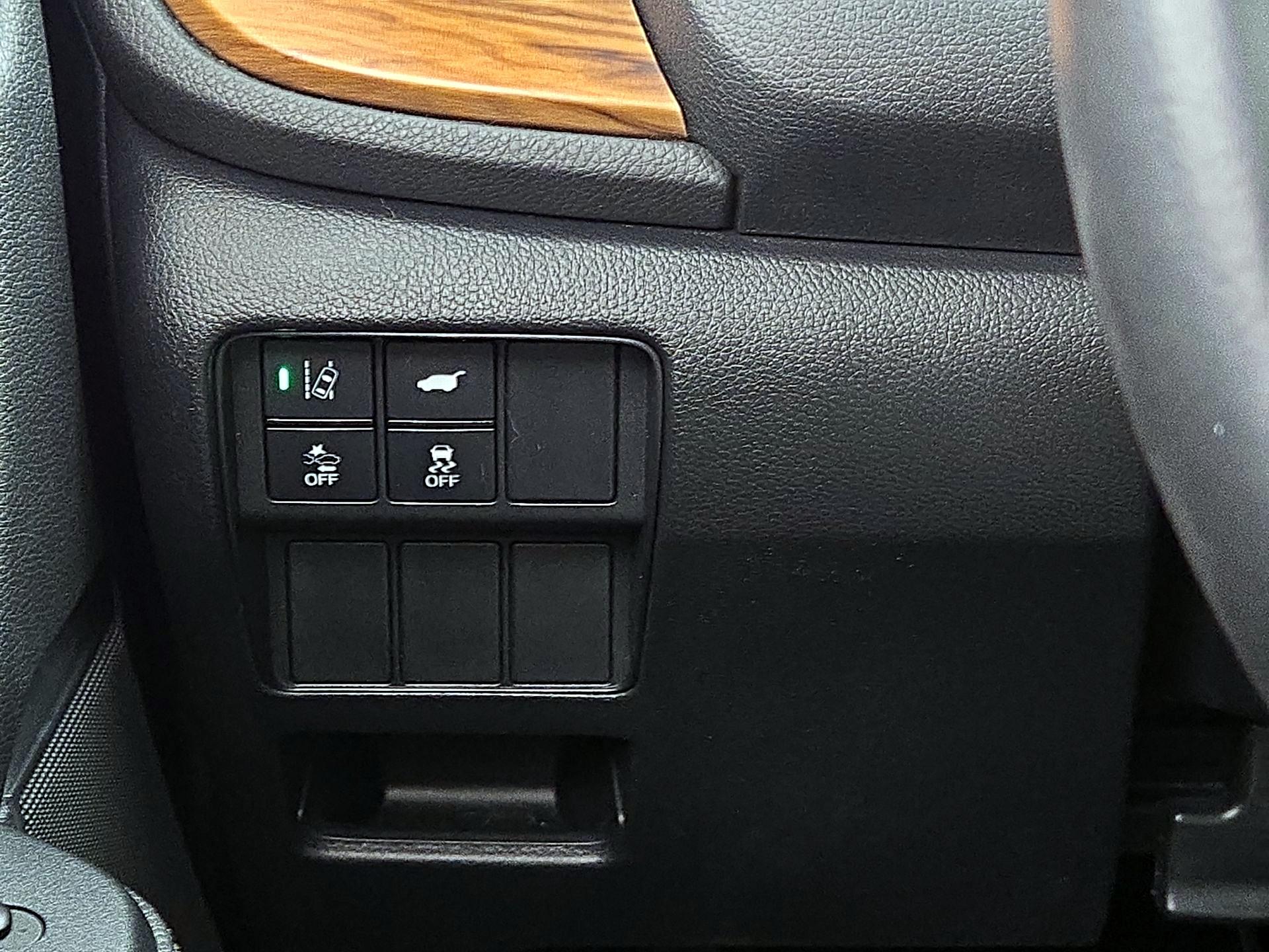 Thumbnail: 2017 Honda CR-V - 13