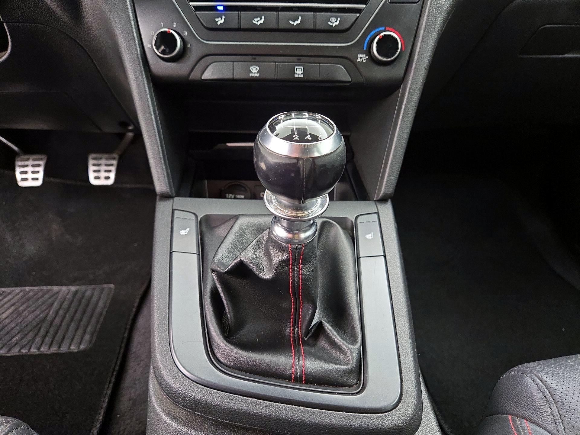 Thumbnail: 2018 Hyundai Elantra - 17