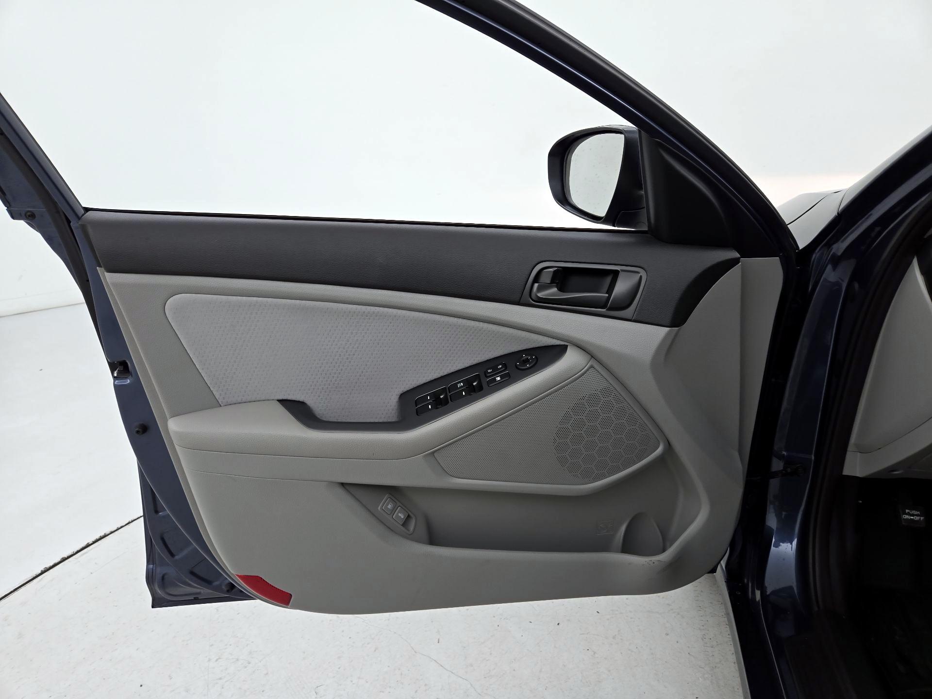 Thumbnail: 2015 Kia Optima - 12
