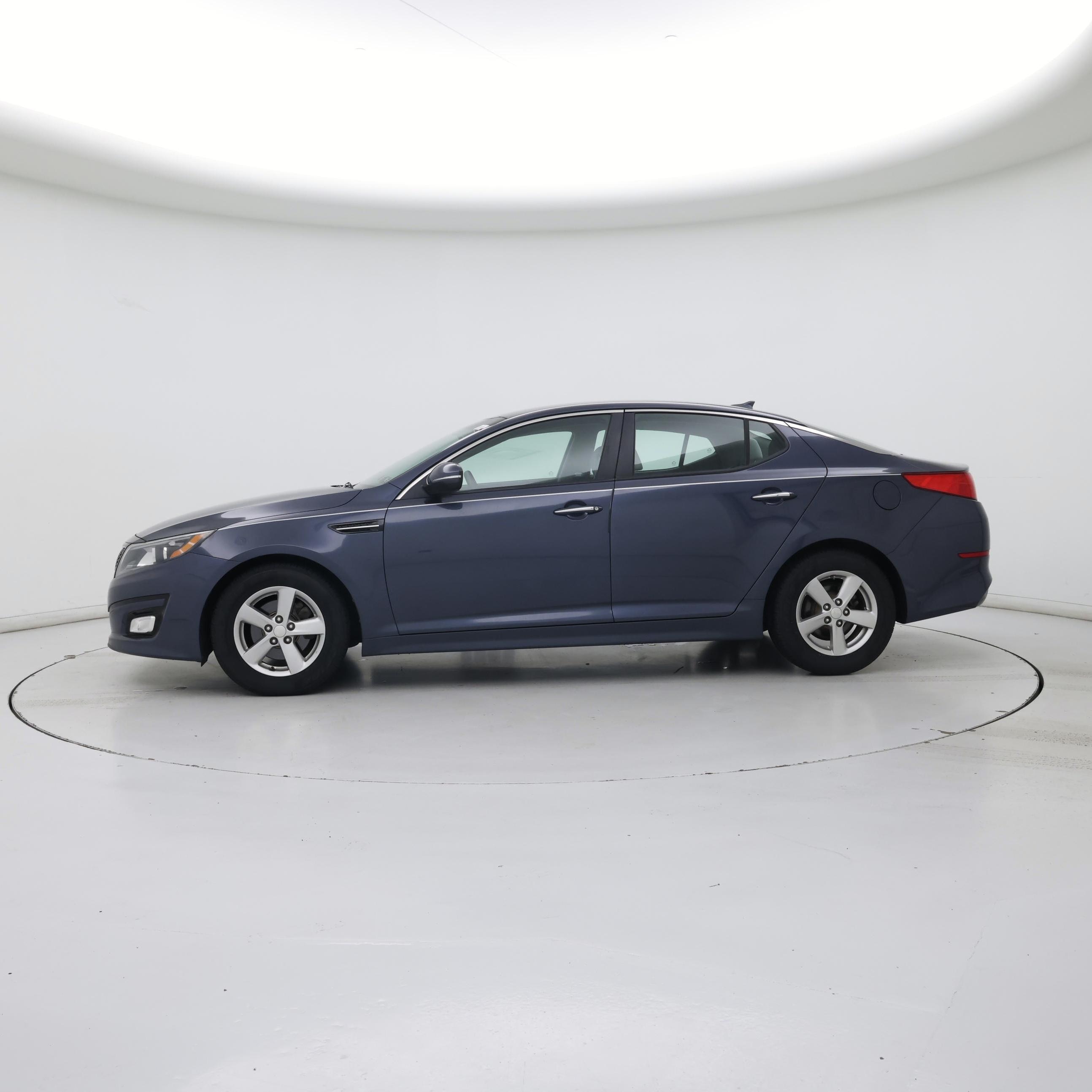 Thumbnail: 2015 Kia Optima - 3