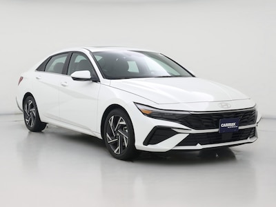 White 2024 Hyundai Elantra SEL