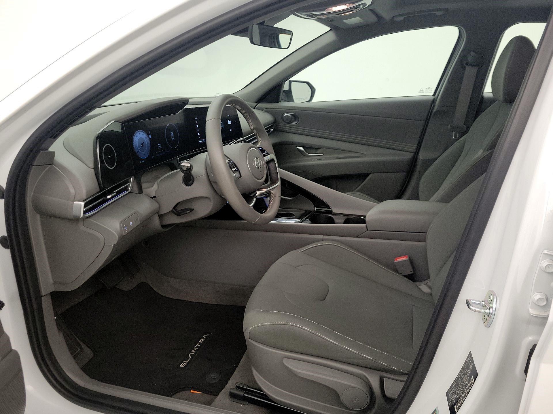 Thumbnail: 2024 Hyundai Elantra - 11