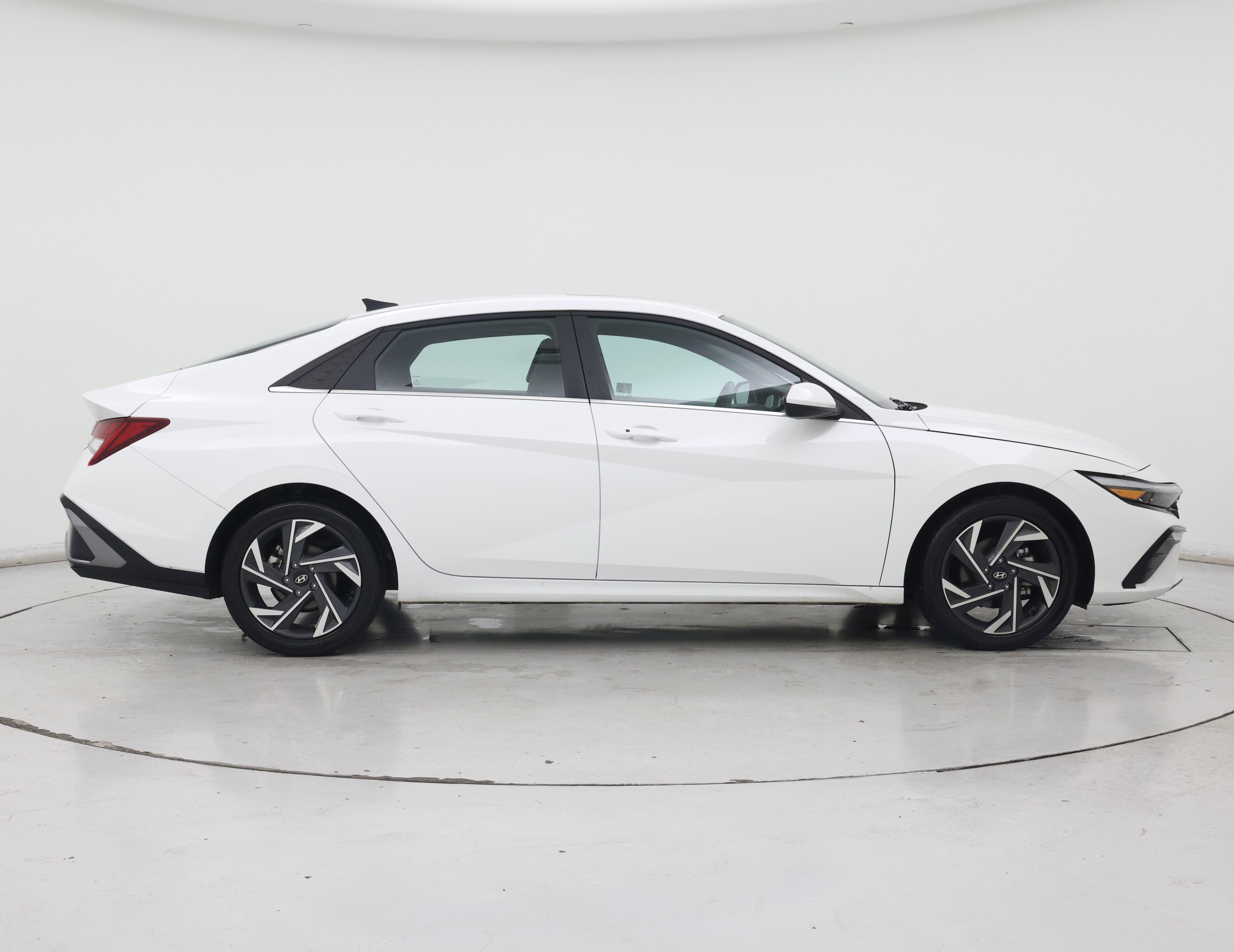 Thumbnail: 2024 Hyundai Elantra - 7