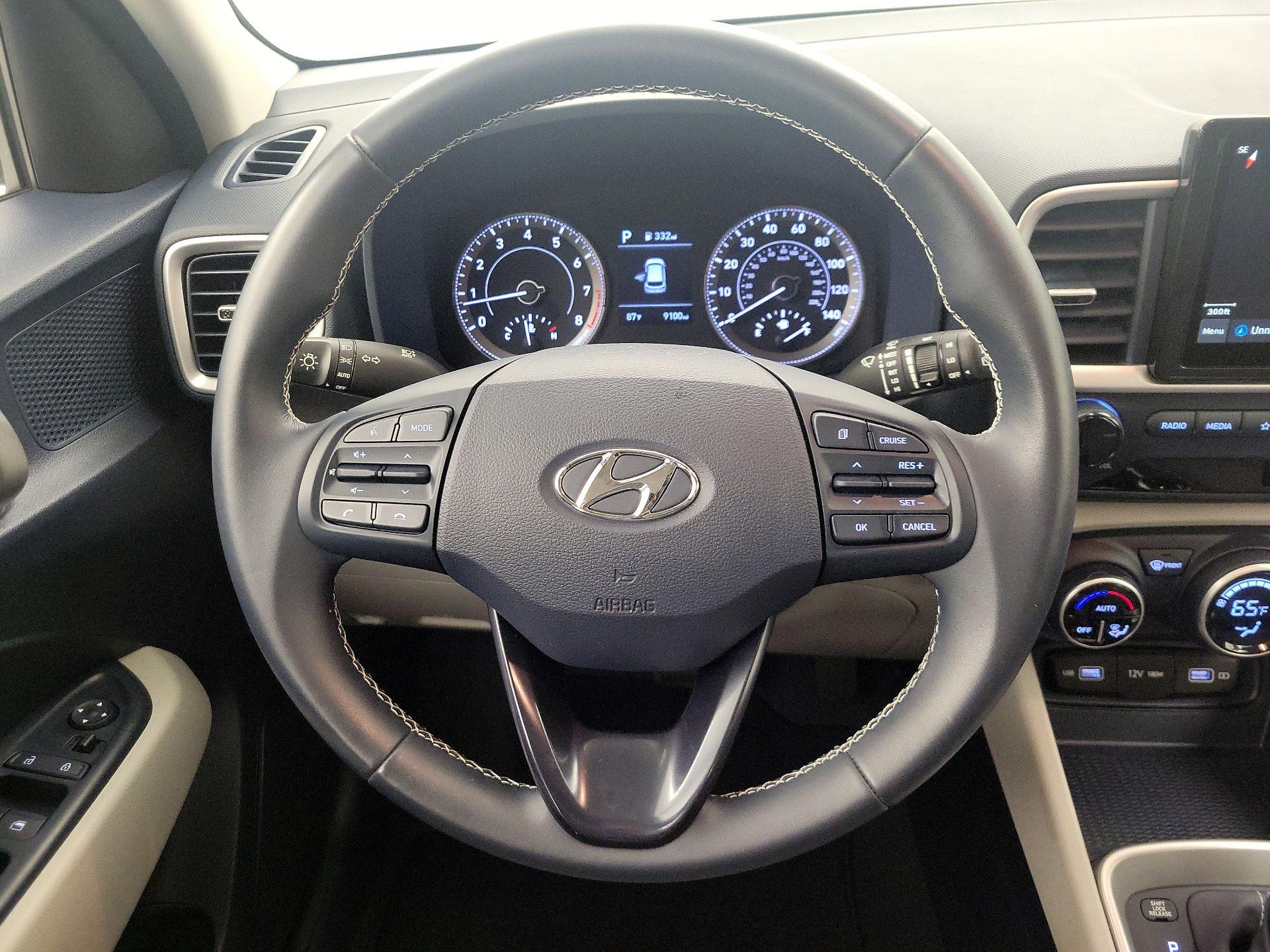 Thumbnail: 2022 Hyundai Venue - 10