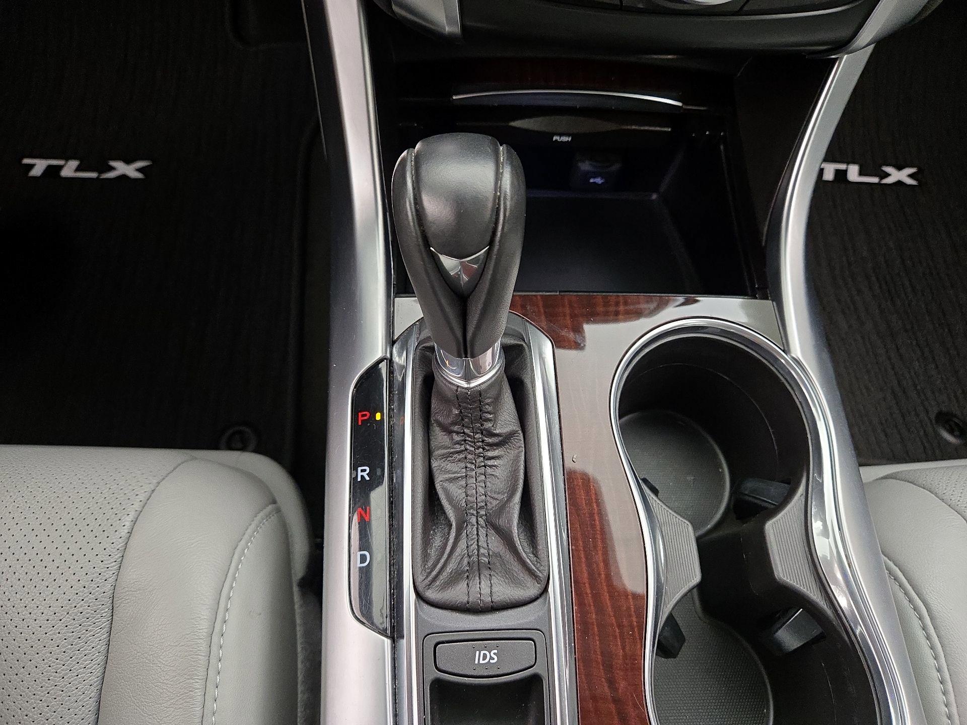 Thumbnail: 2016 Acura TLX - 18