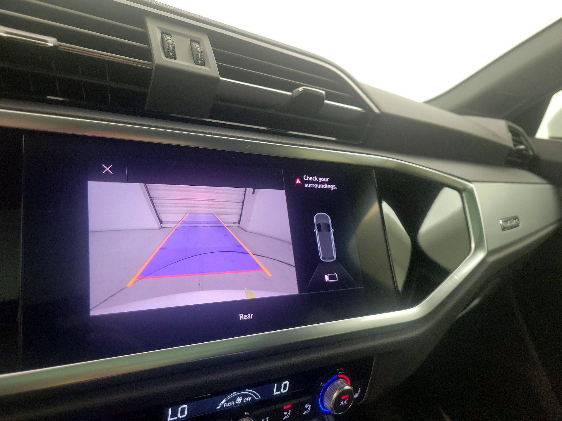 Thumbnail: 2020 Audi Q3 - 14