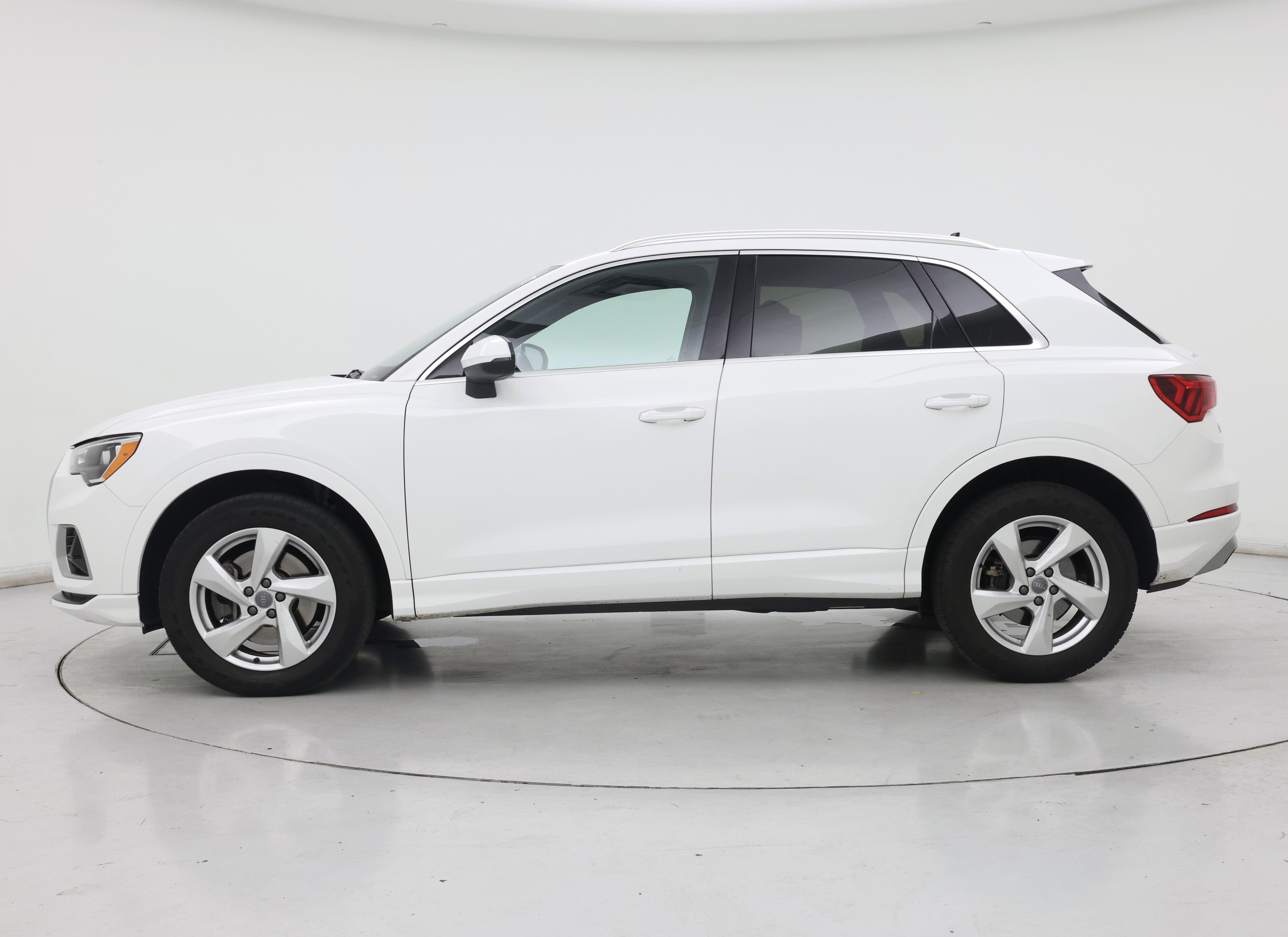 Thumbnail: 2020 Audi Q3 - 3