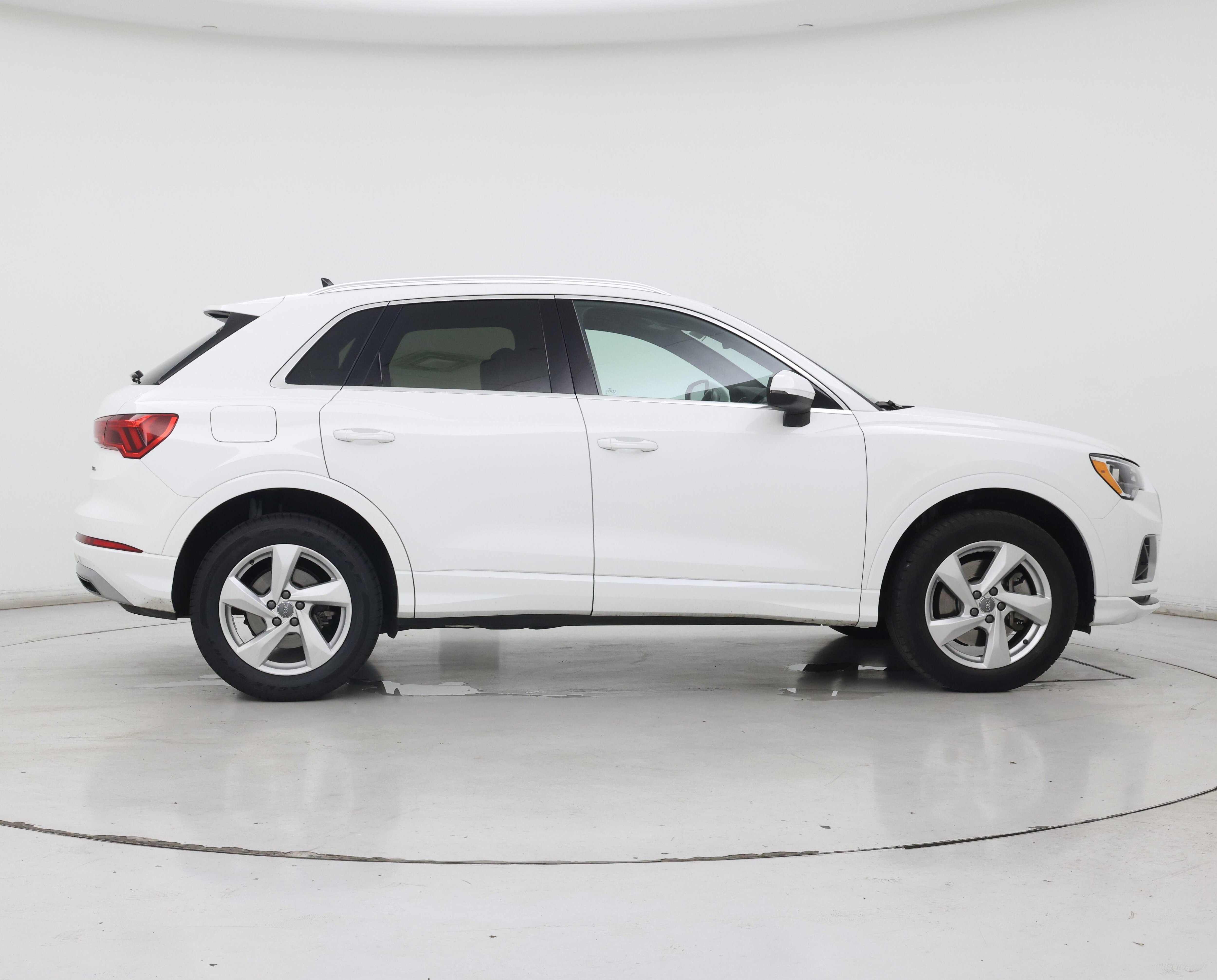 Thumbnail: 2020 Audi Q3 - 7