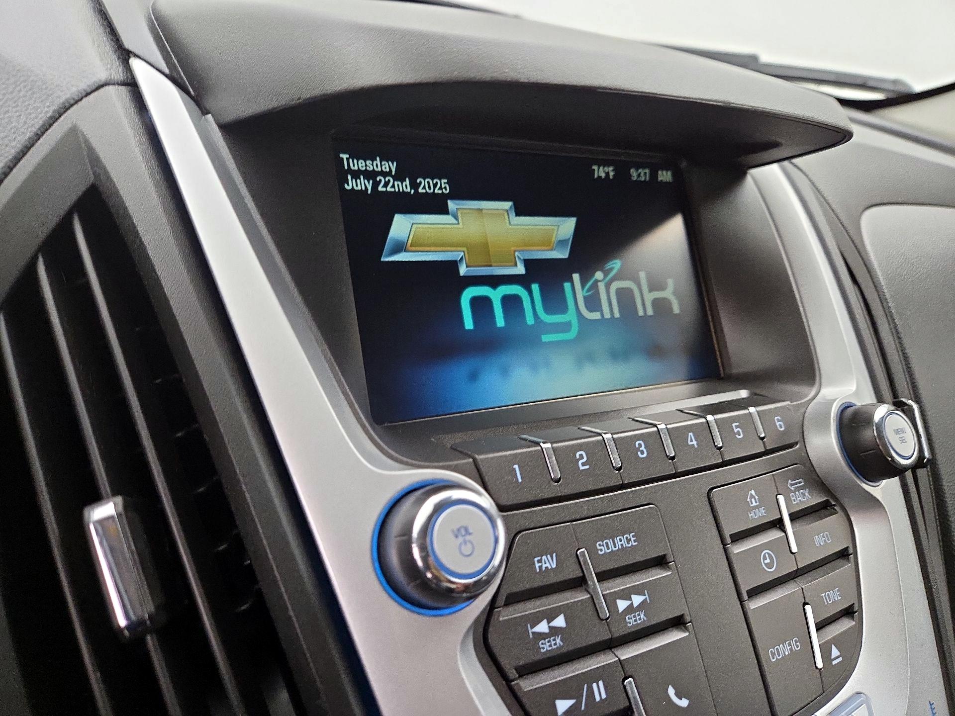 Thumbnail: 2015 Chevrolet Equinox - 14