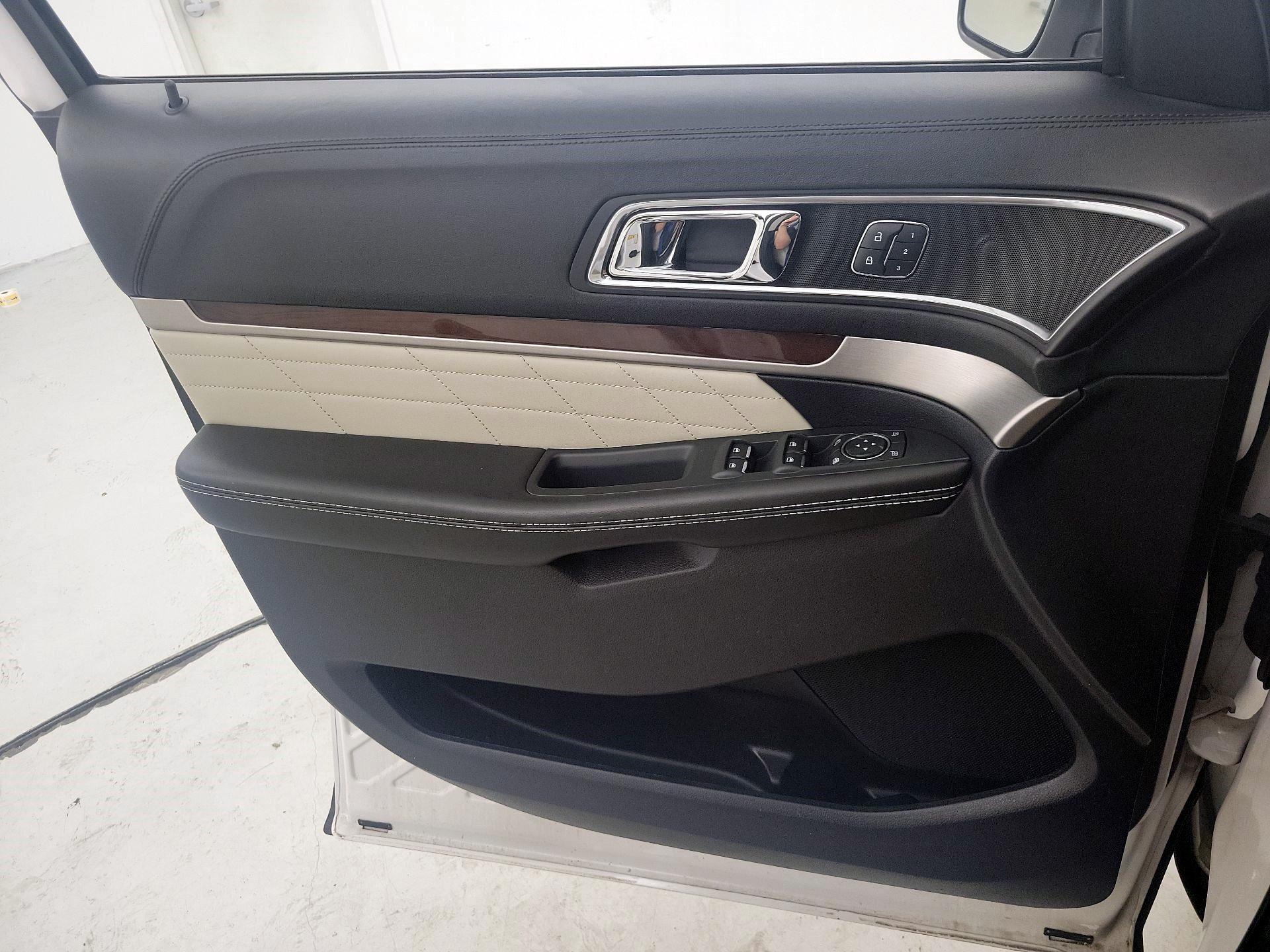 Thumbnail: 2019 Ford Explorer - 12