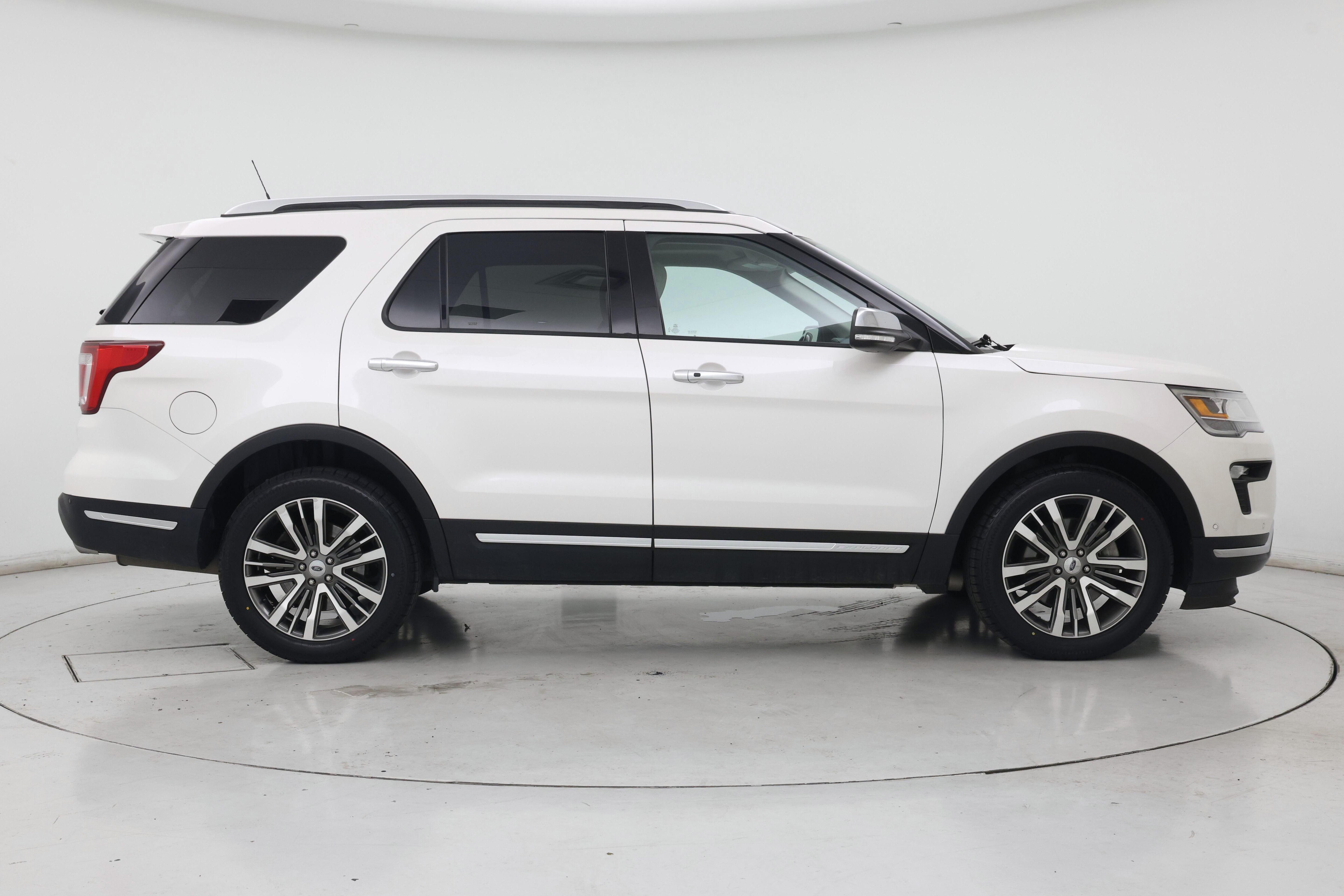 Thumbnail: 2019 Ford Explorer - 7