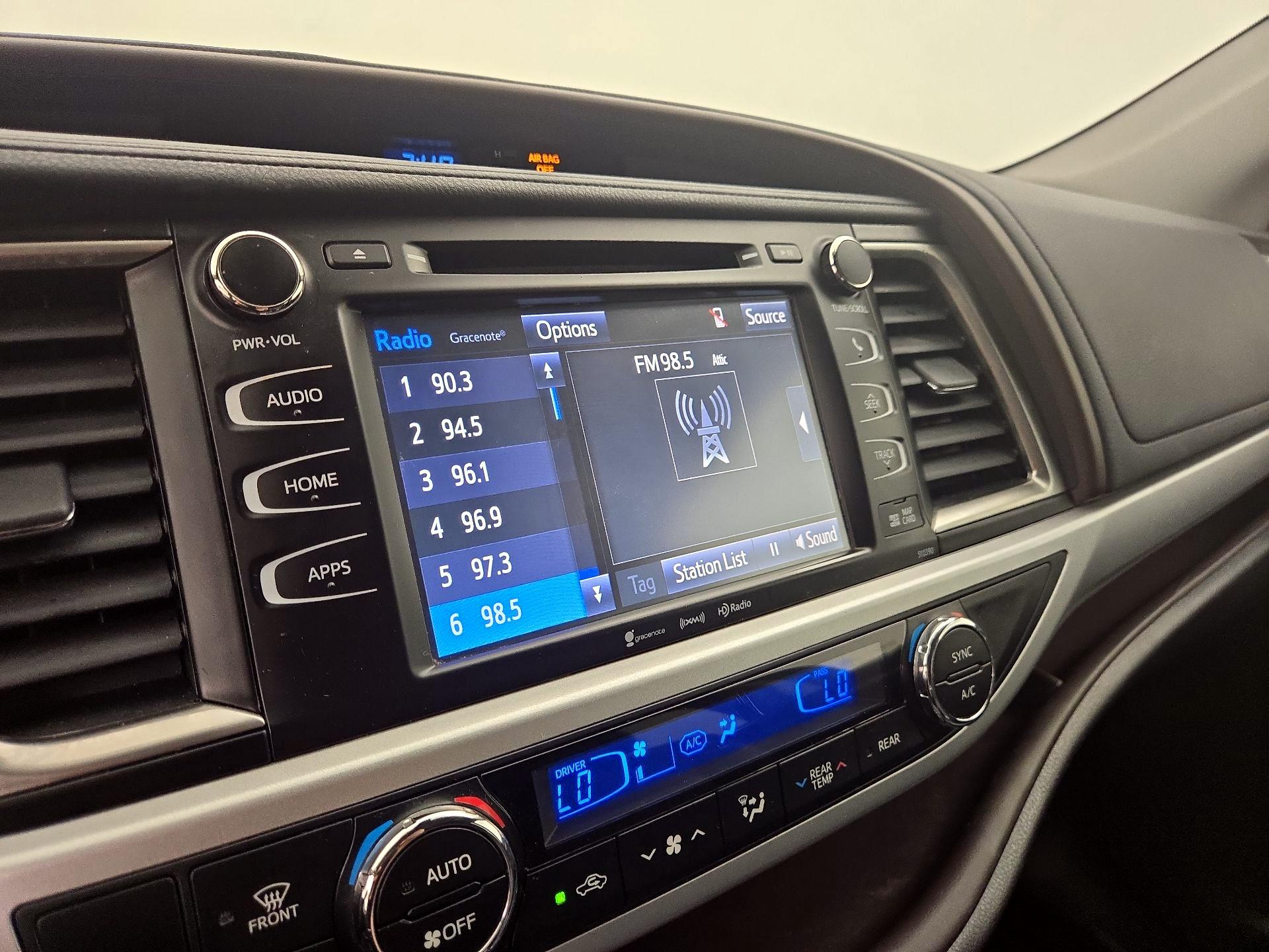 Thumbnail: 2019 Toyota Highlander - 16