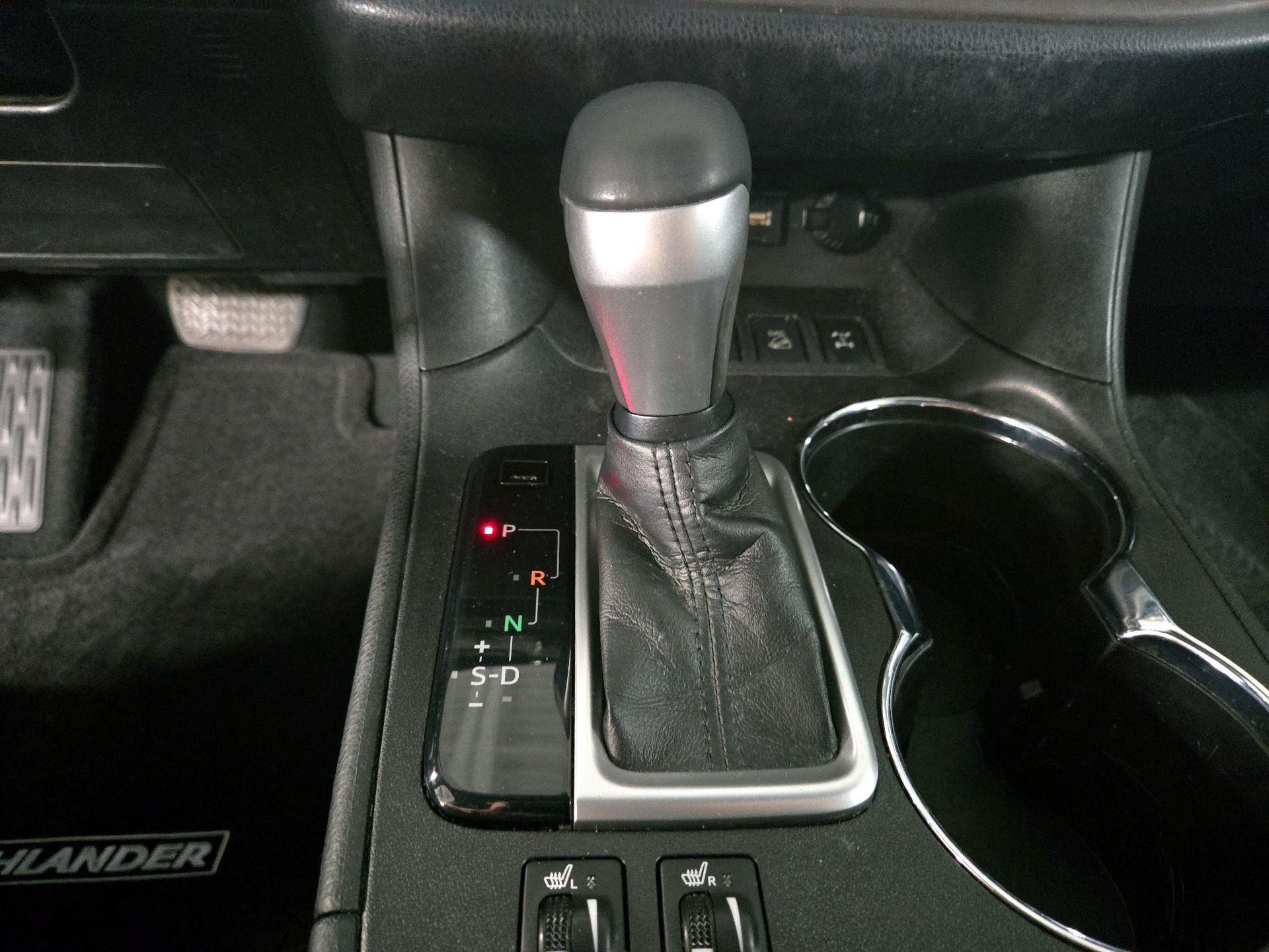 Thumbnail: 2019 Toyota Highlander - 18