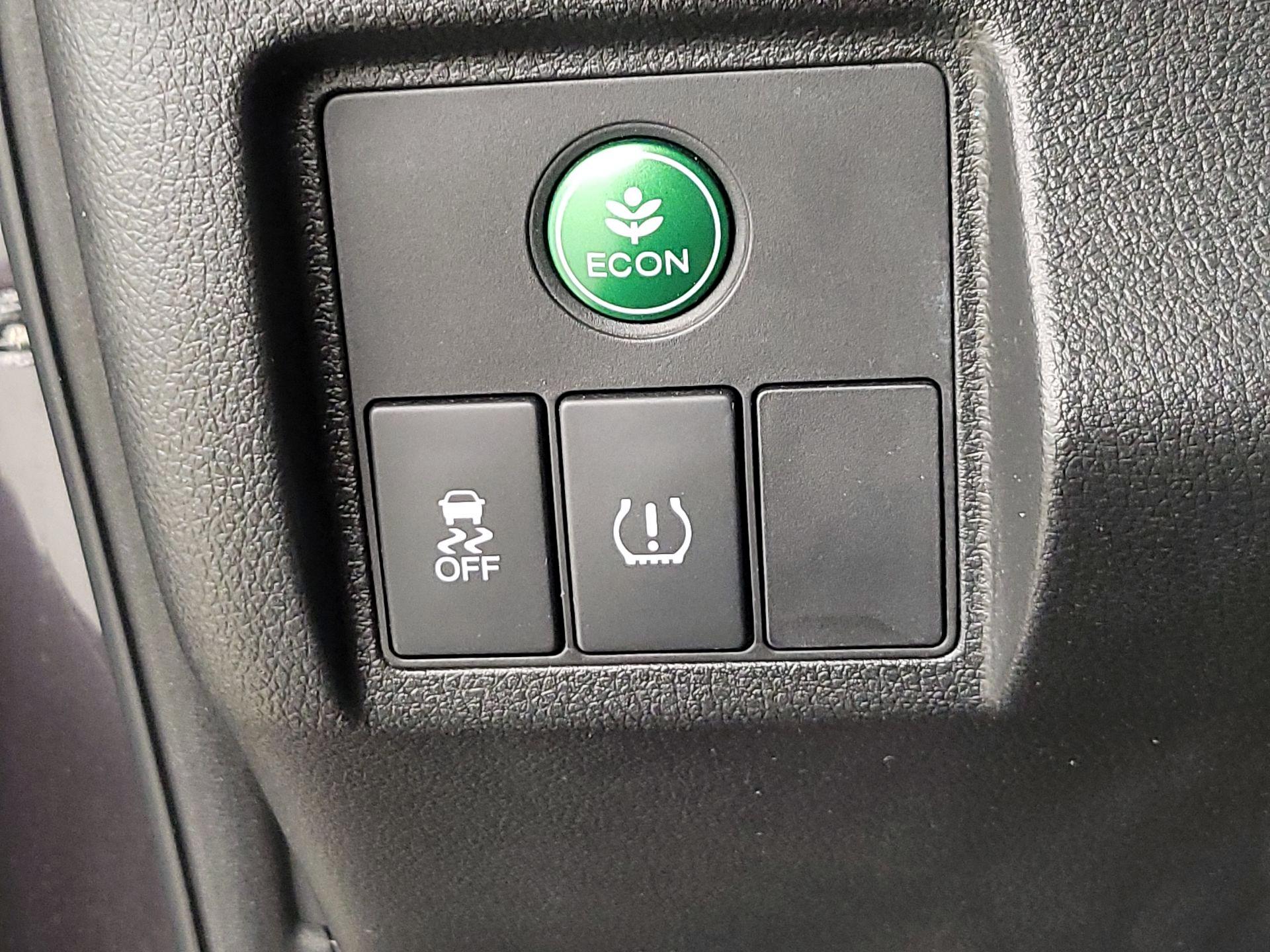Thumbnail: 2016 Honda HR-V - 13