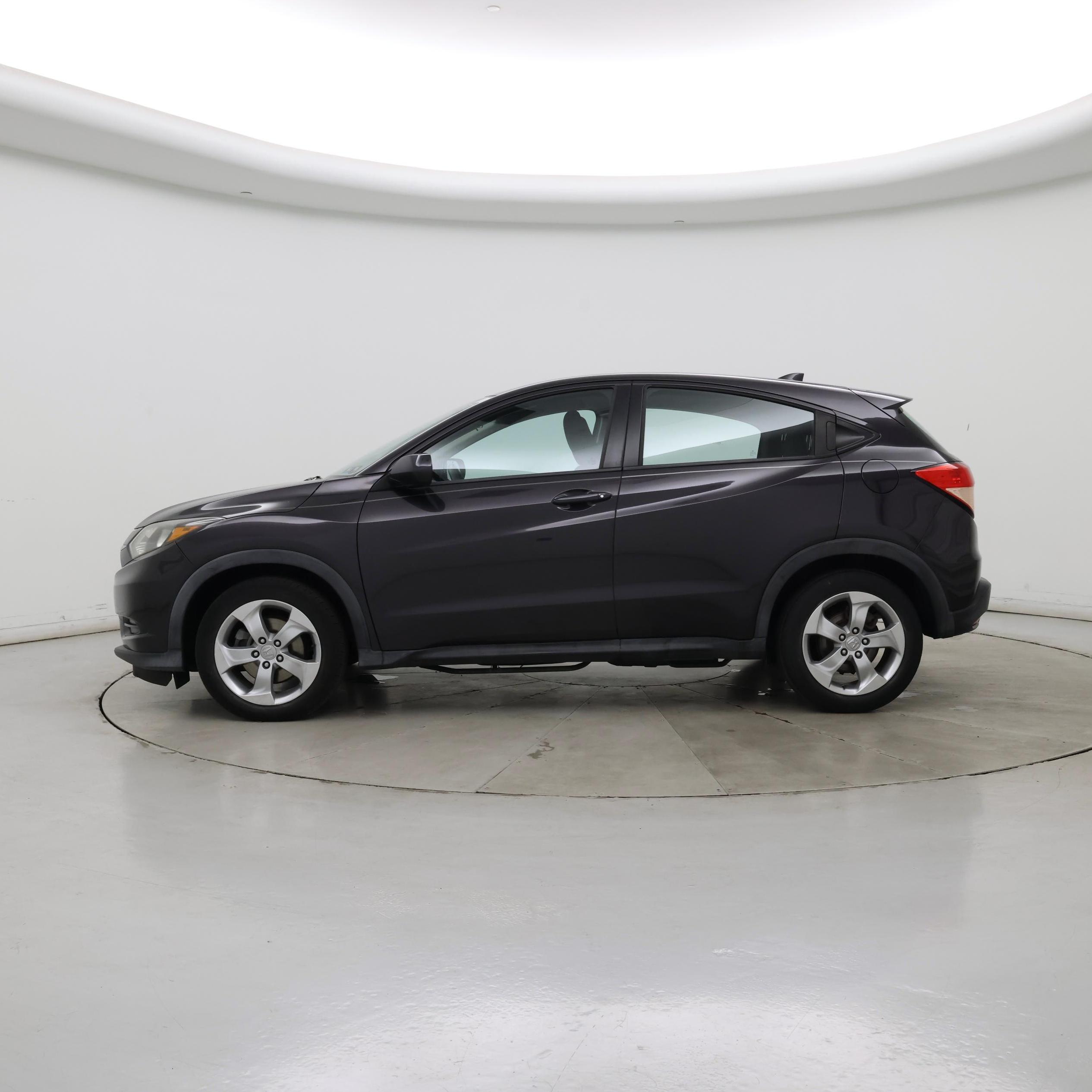 Thumbnail: 2016 Honda HR-V - 3