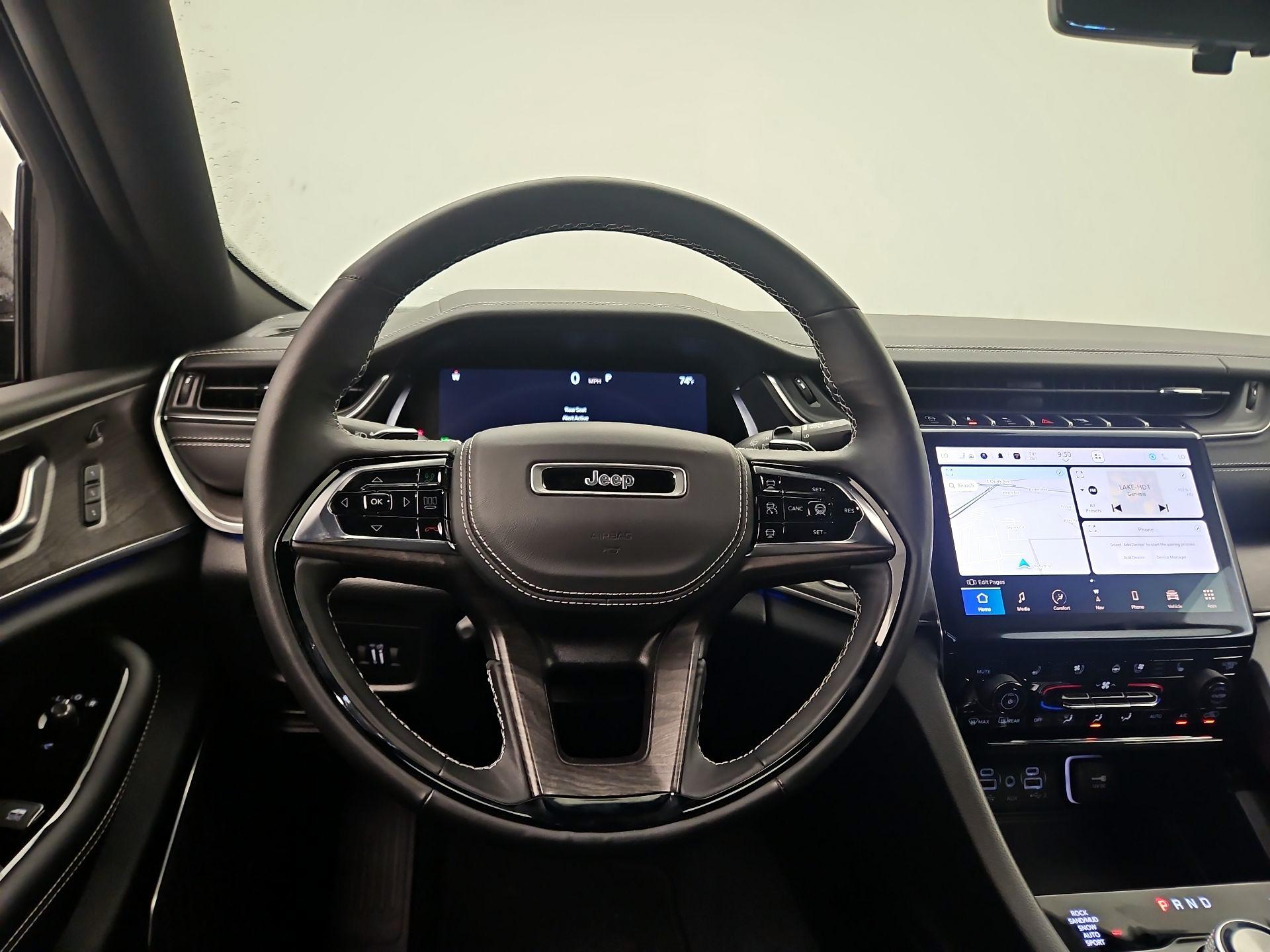 Thumbnail: 2023 Jeep Grand Cherokee - 10