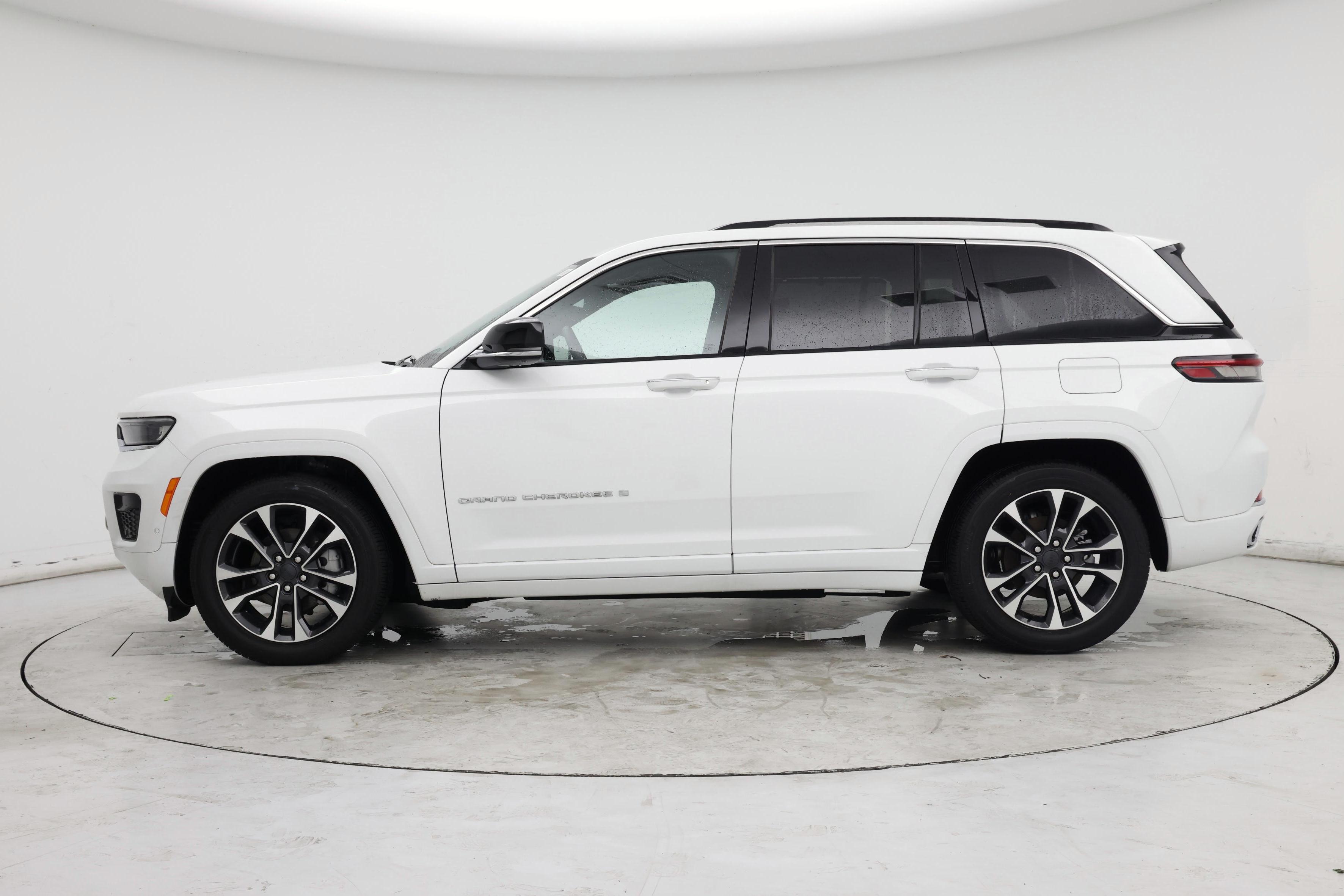 Thumbnail: 2023 Jeep Grand Cherokee - 3