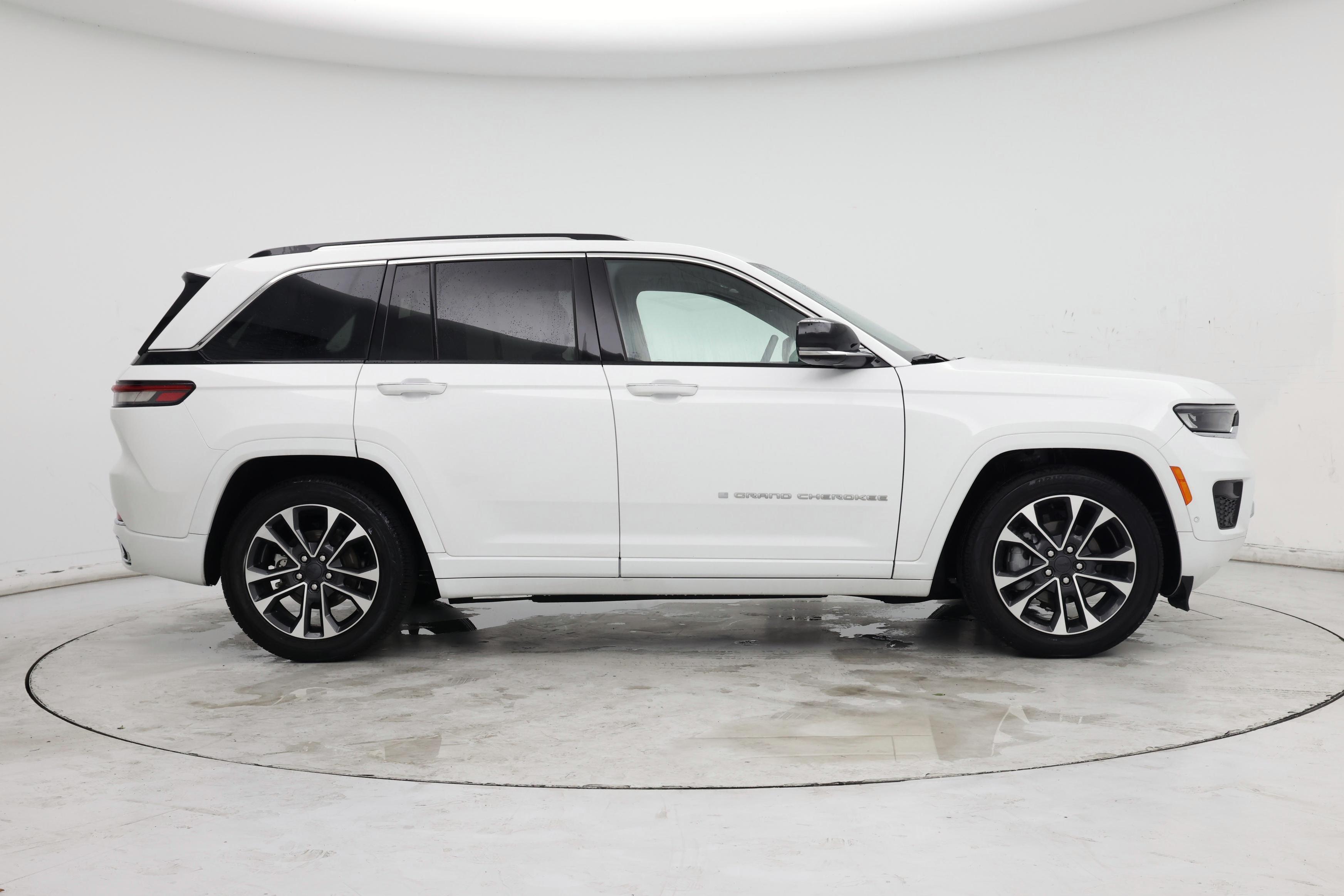 Thumbnail: 2023 Jeep Grand Cherokee - 7