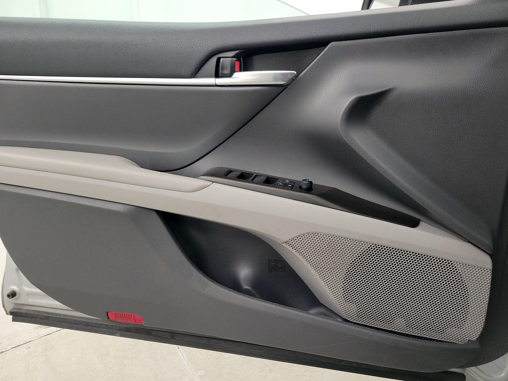 Thumbnail: 2023 Toyota Camry - 12