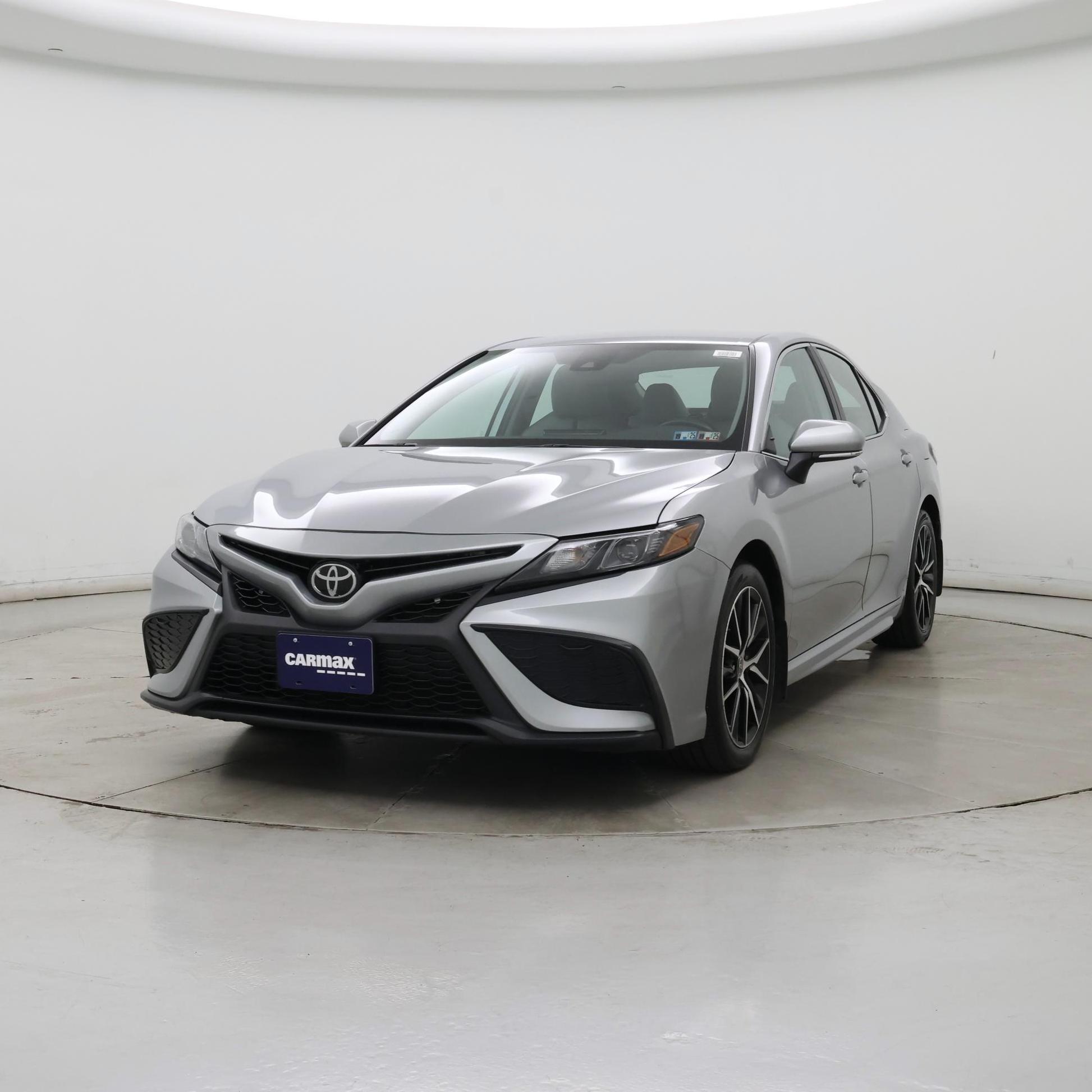 Thumbnail: 2023 Toyota Camry - 4