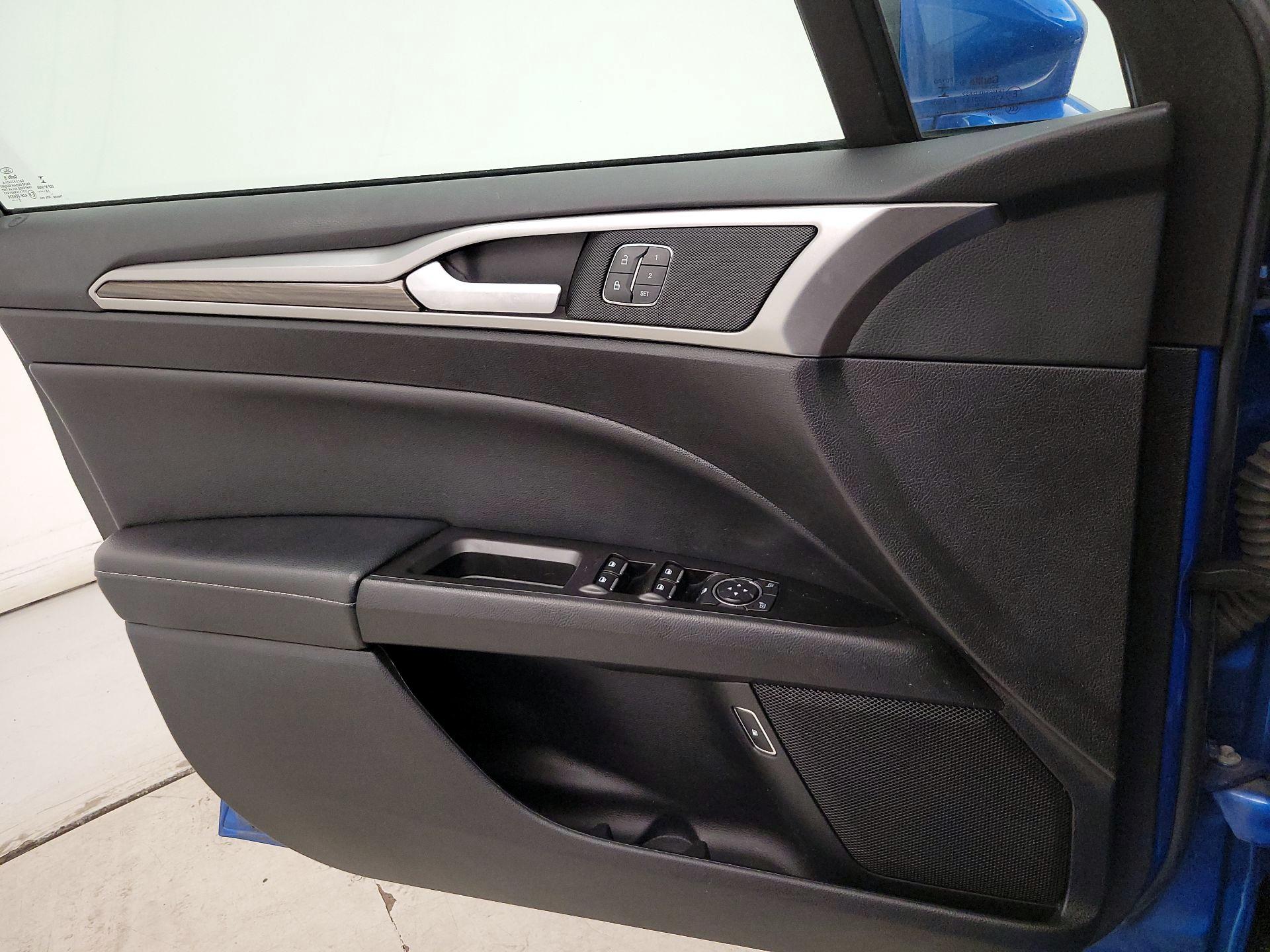 Thumbnail: 2019 Ford Fusion - 12