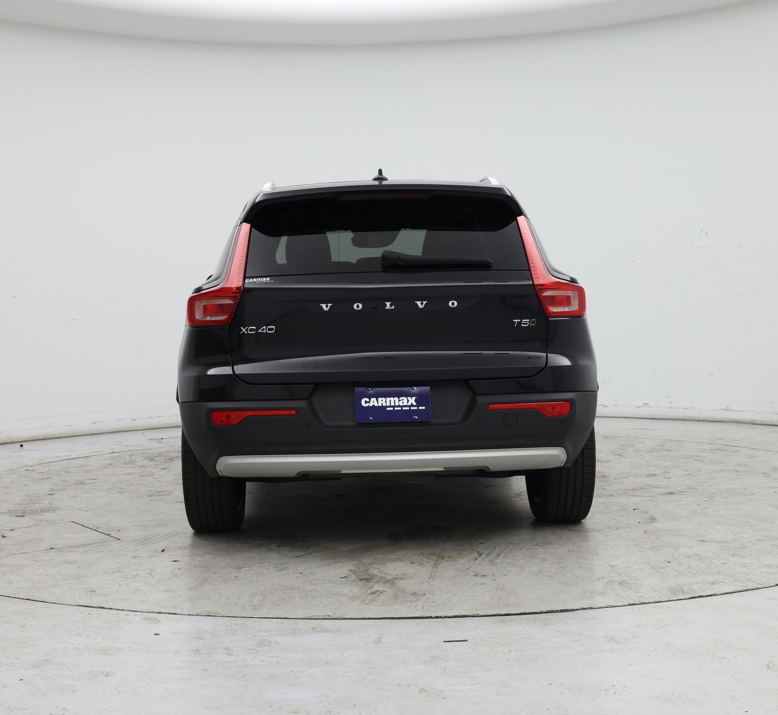 Thumbnail: 2022 Volvo XC40 - 6