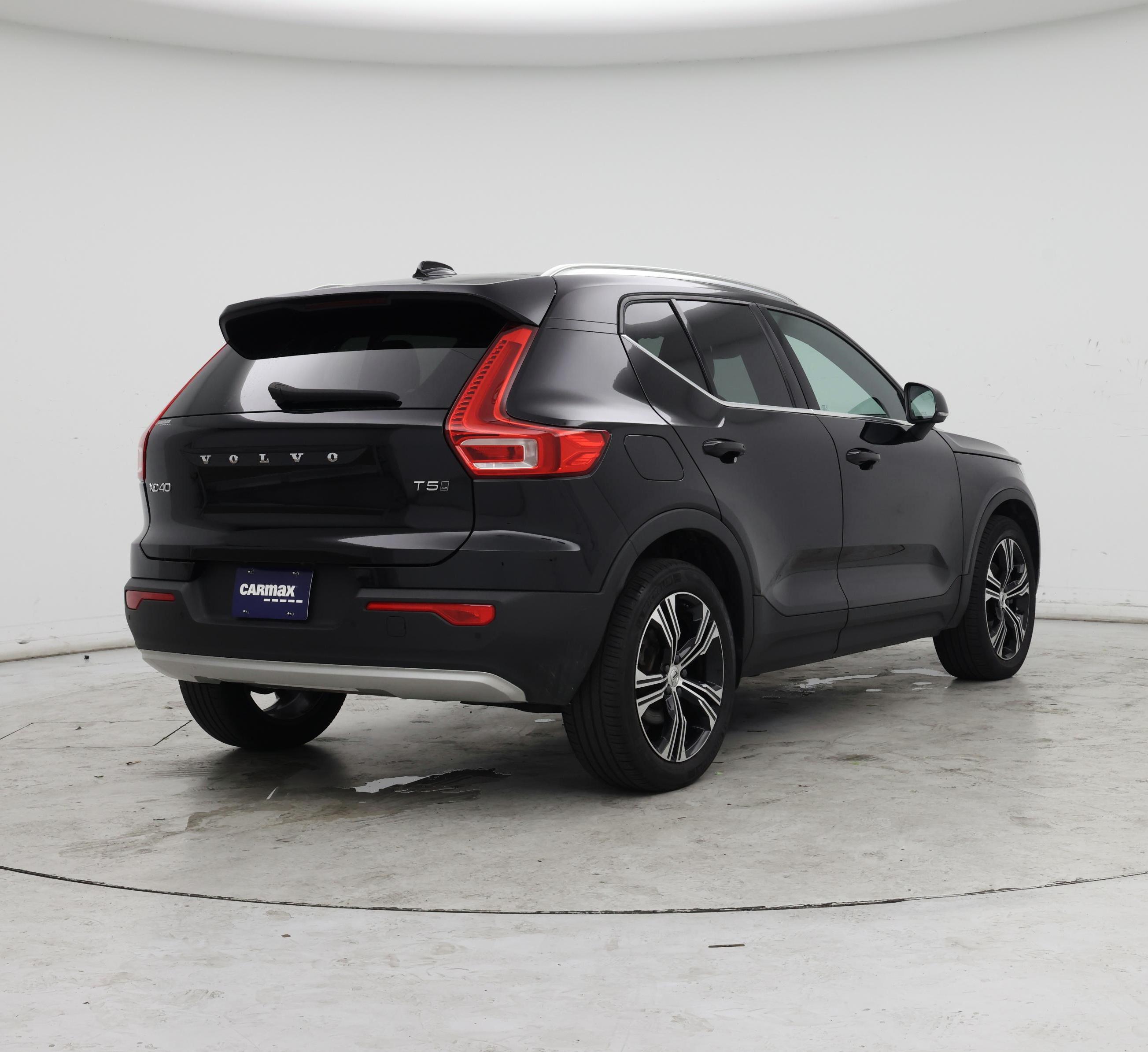 Thumbnail: 2022 Volvo XC40 - 8