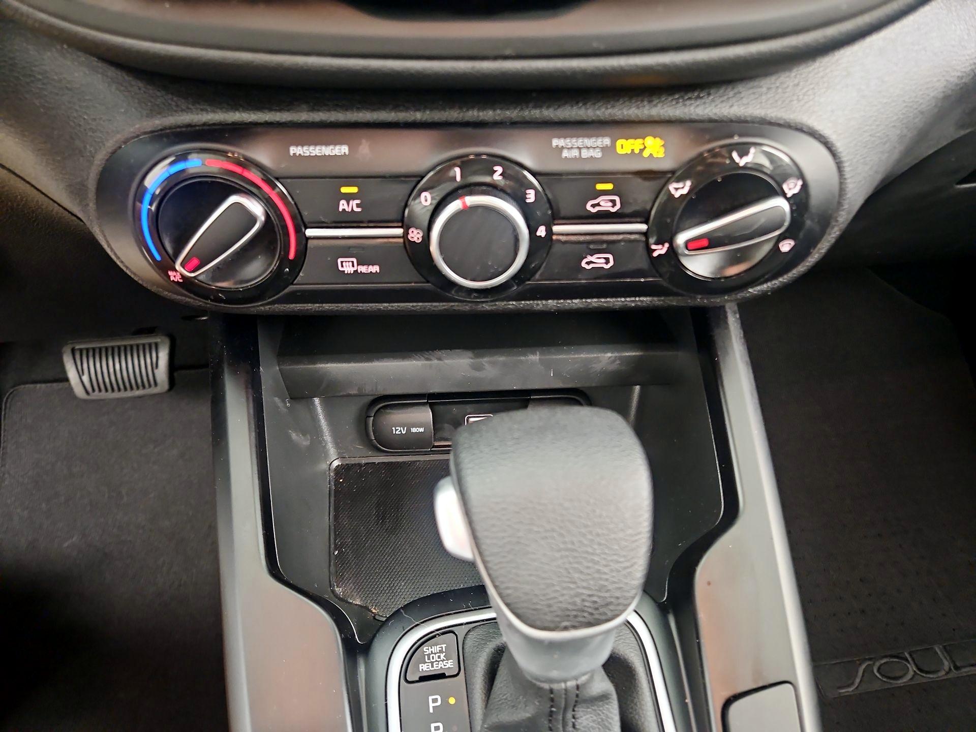 Thumbnail: 2020 Kia Soul - 16