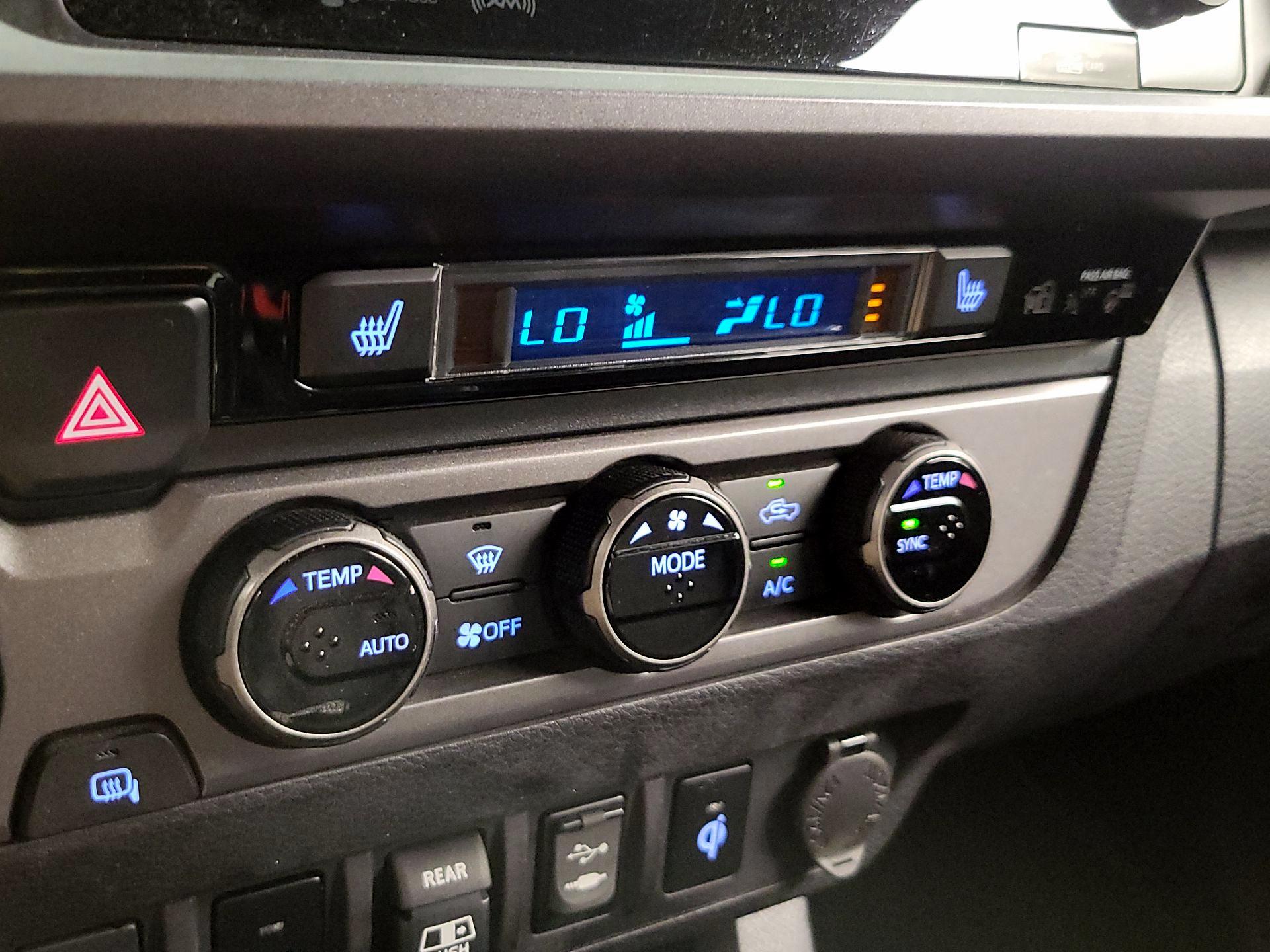 Thumbnail: 2018 Toyota Tacoma - 16