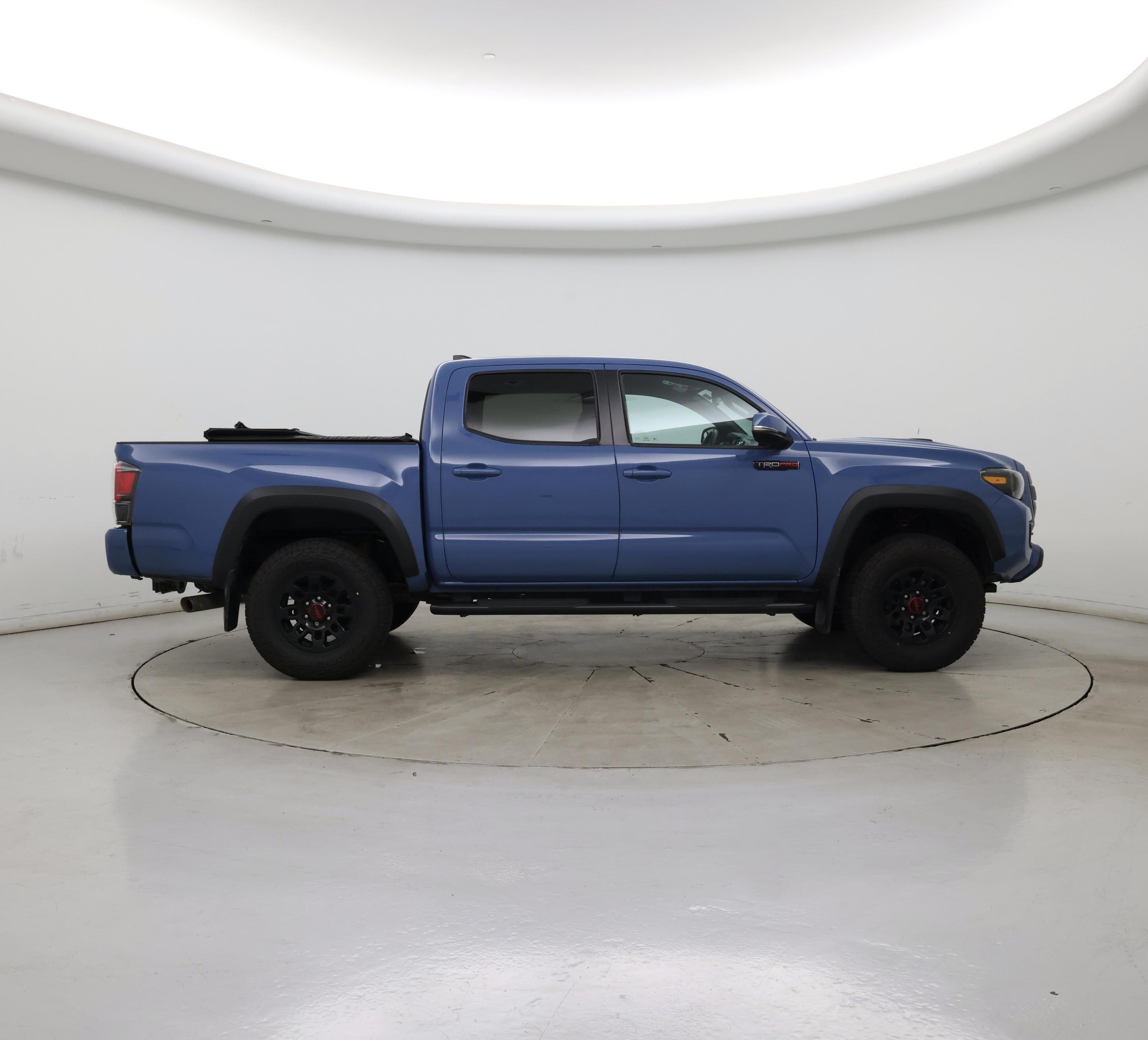 Thumbnail: 2018 Toyota Tacoma - 7