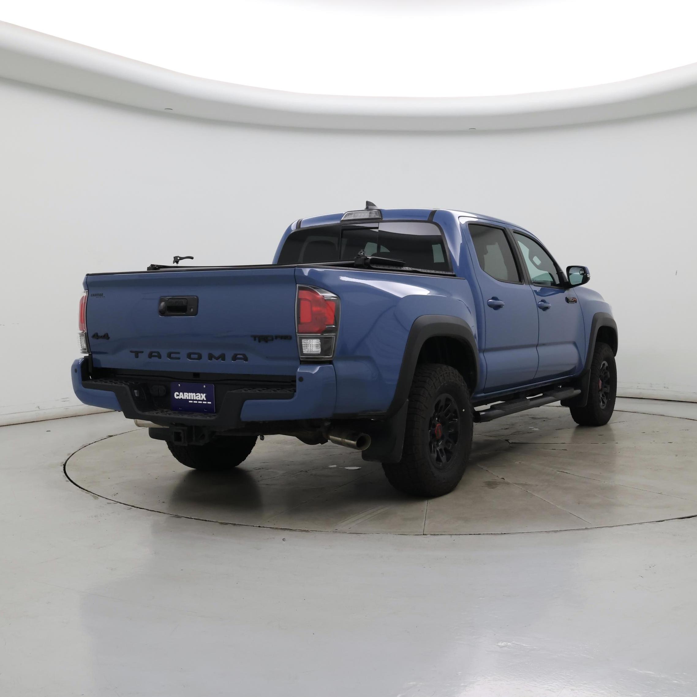 Thumbnail: 2018 Toyota Tacoma - 8