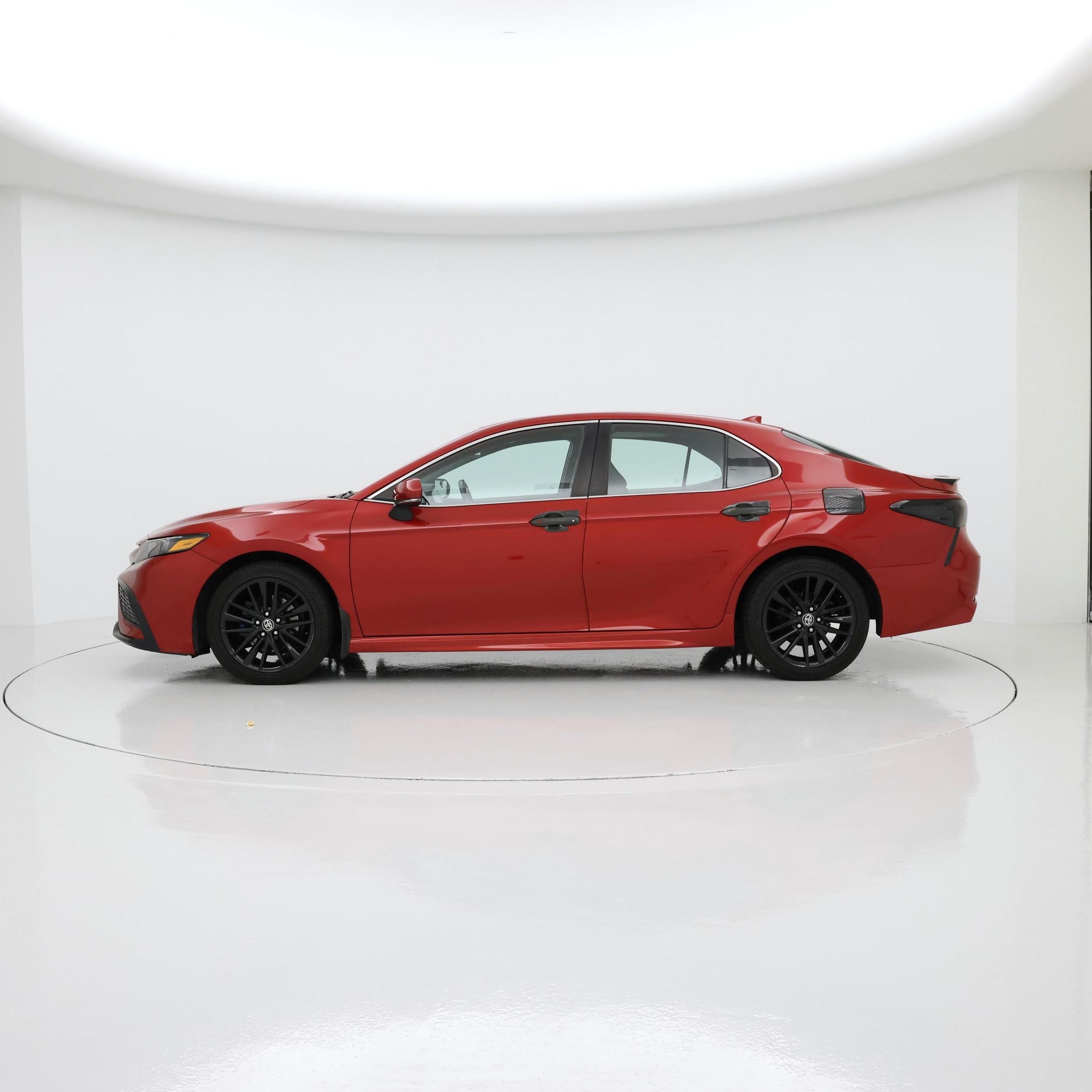 Thumbnail: 2021 Toyota Camry - 3