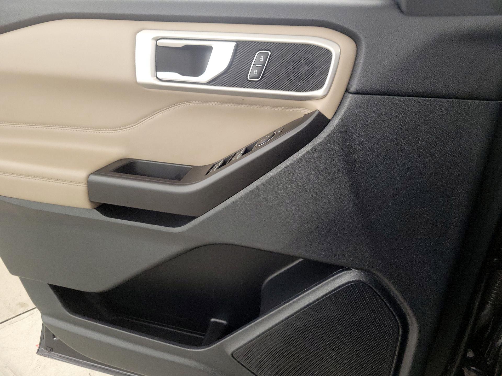 Thumbnail: 2020 Ford Explorer - 12