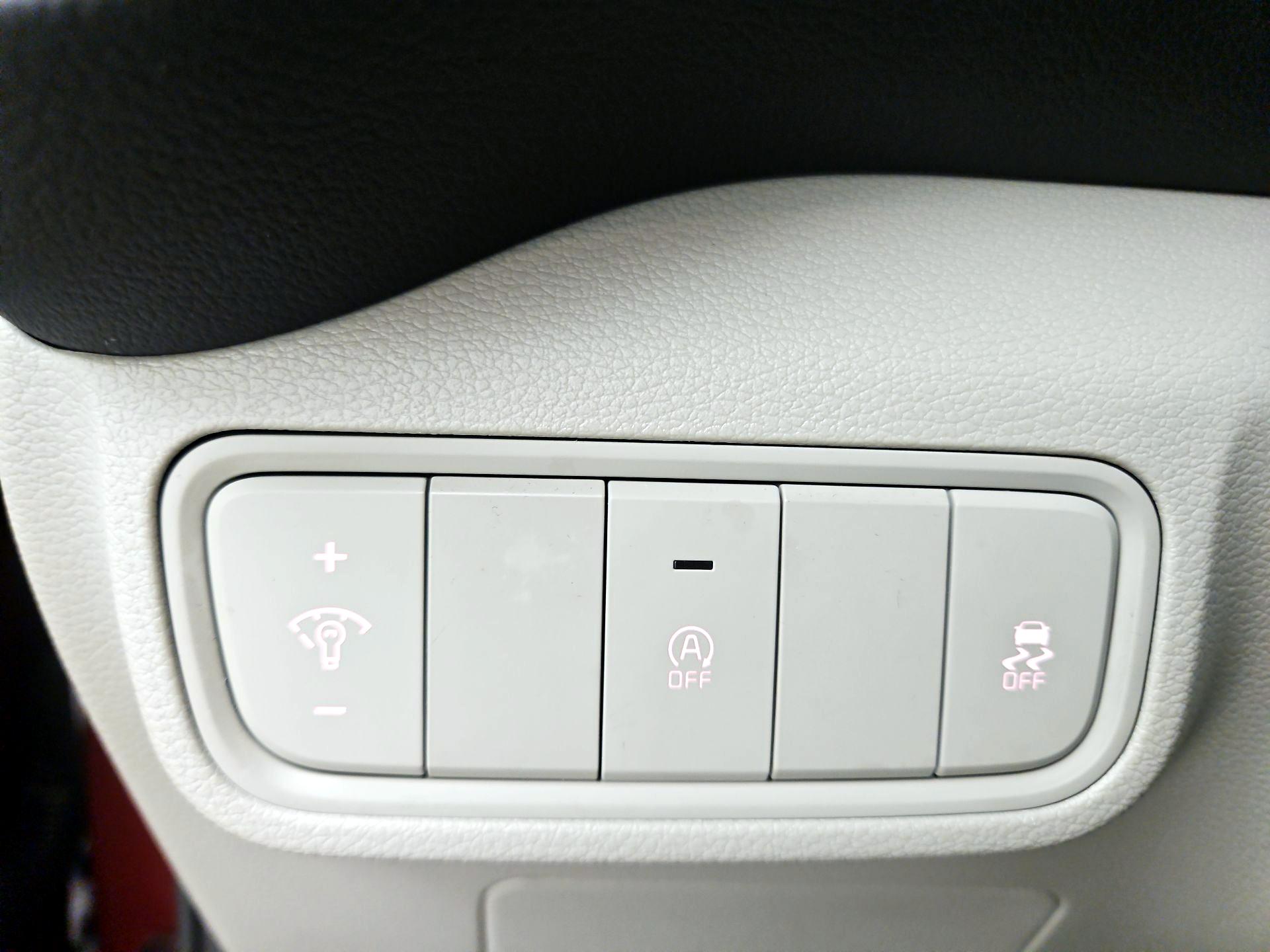 Thumbnail: 2020 Kia Soul - 13